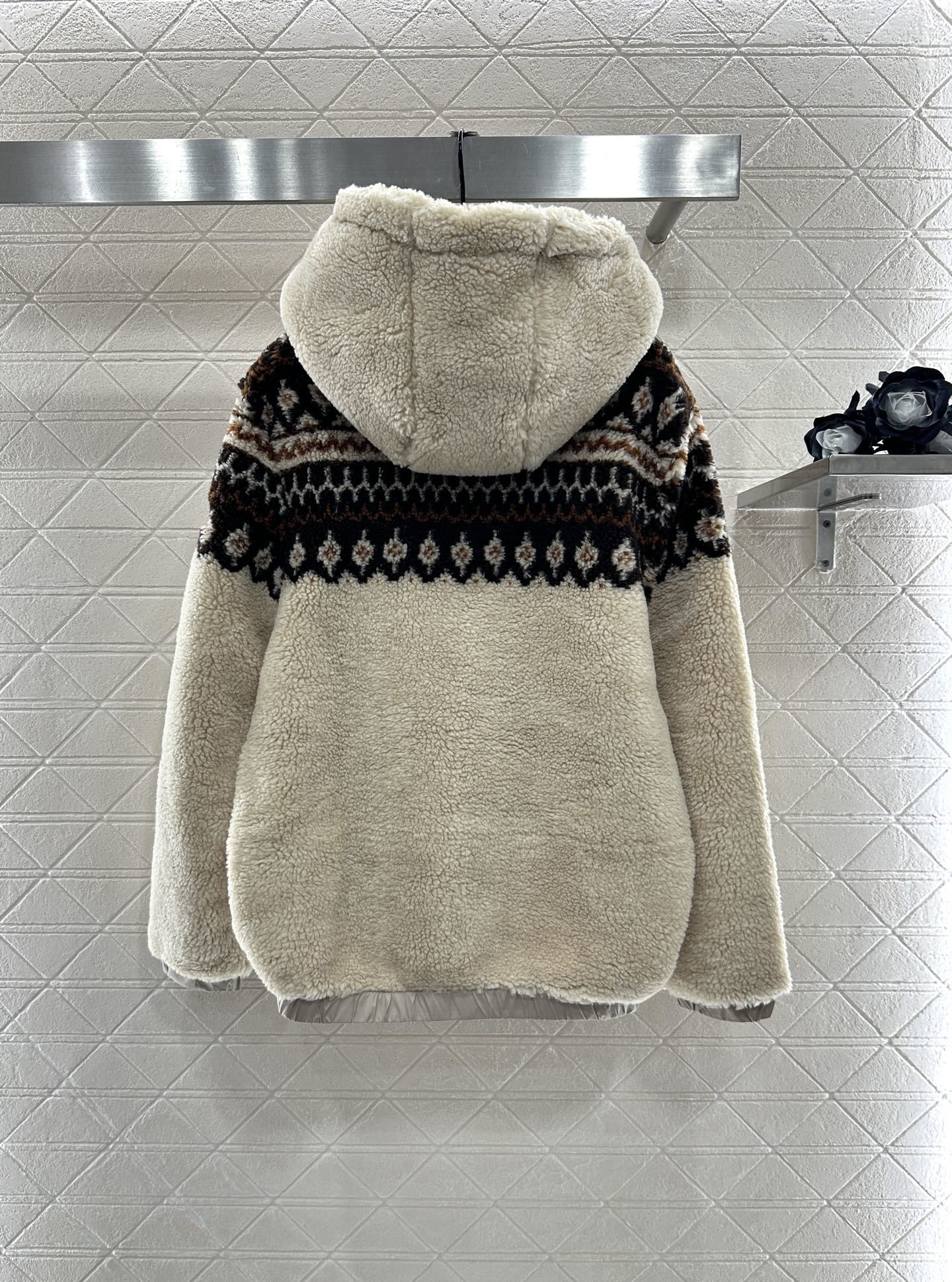 ♥Moncle*♥2025新品上架 泰迪毛绒连帽费尔岛花纹外套定制YB进口泰迪毛绒材质,颗粒毛绒肌理,舒