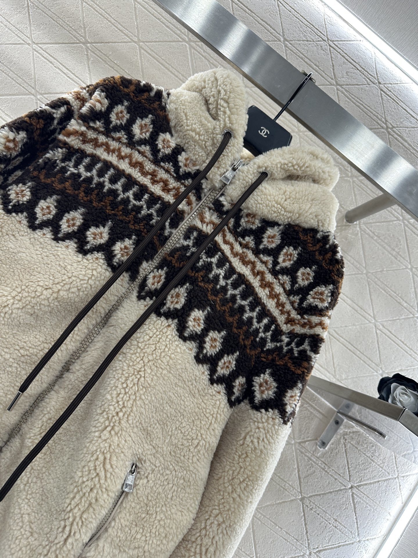 ♥Moncle*♥2025新品上架 泰迪毛绒连帽费尔岛花纹外套定制YB进口泰迪毛绒材质,颗粒毛绒肌理,舒