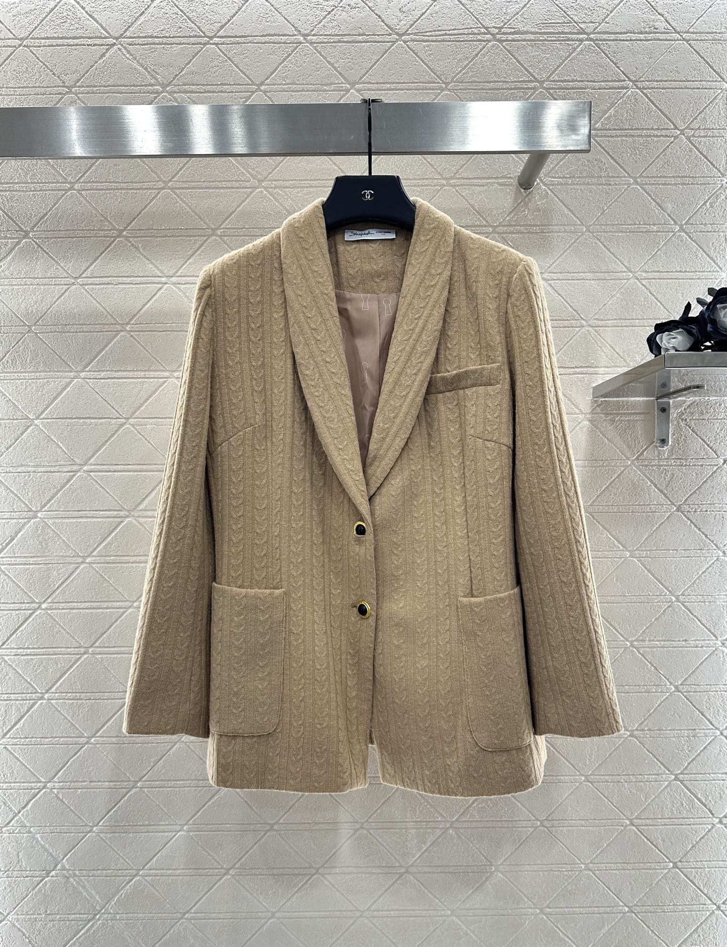 ♥Sch*♥2025新品上架 针织麻花西装外套定制YB进口棉毛材质，质感光泽，垂感更强，翻领正肩西装版型