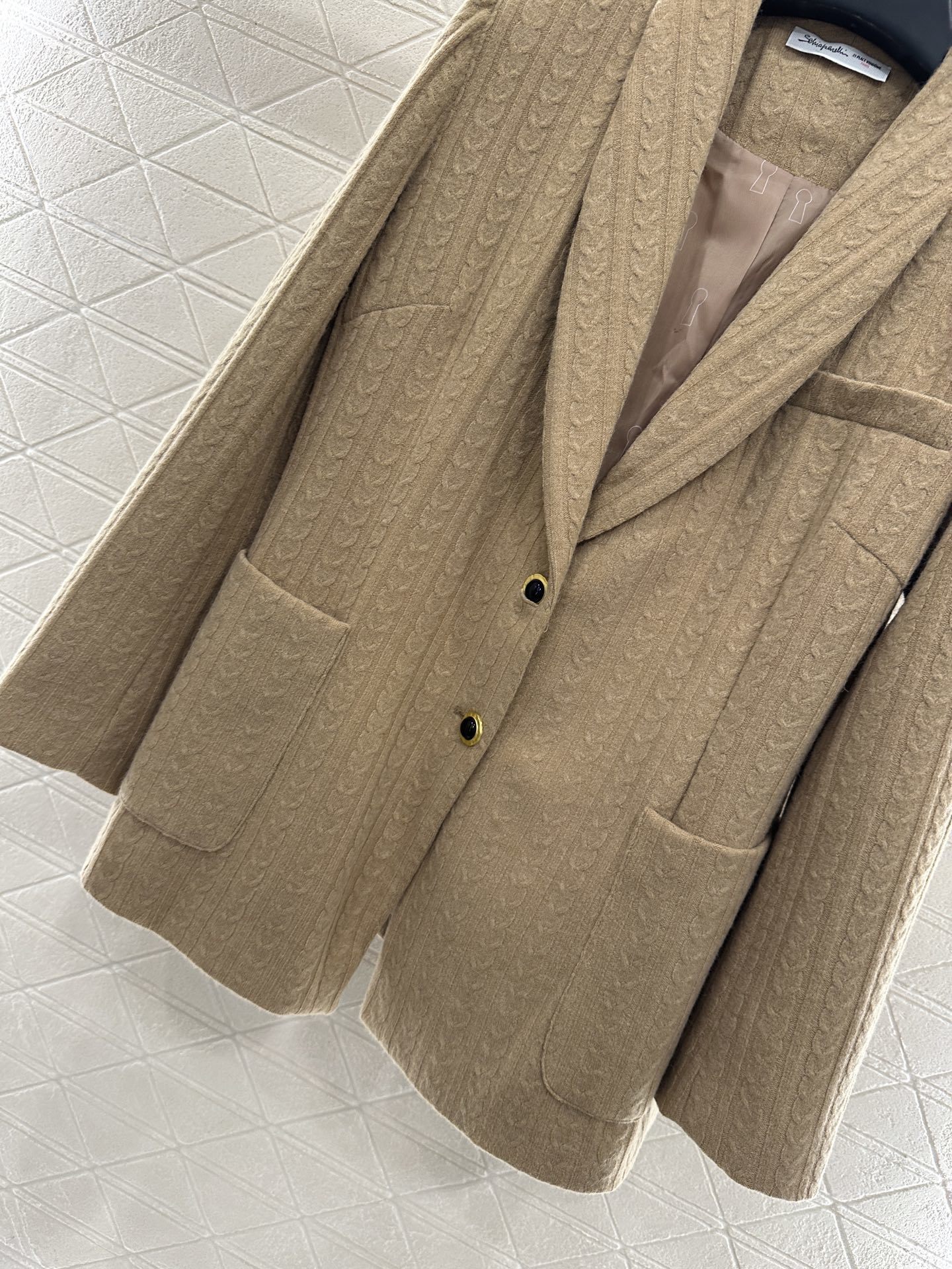 ♥Sch*♥2025新品上架 针织麻花西装外套定制YB进口棉毛材质,质感光泽,垂感更强,翻领正肩西装版型