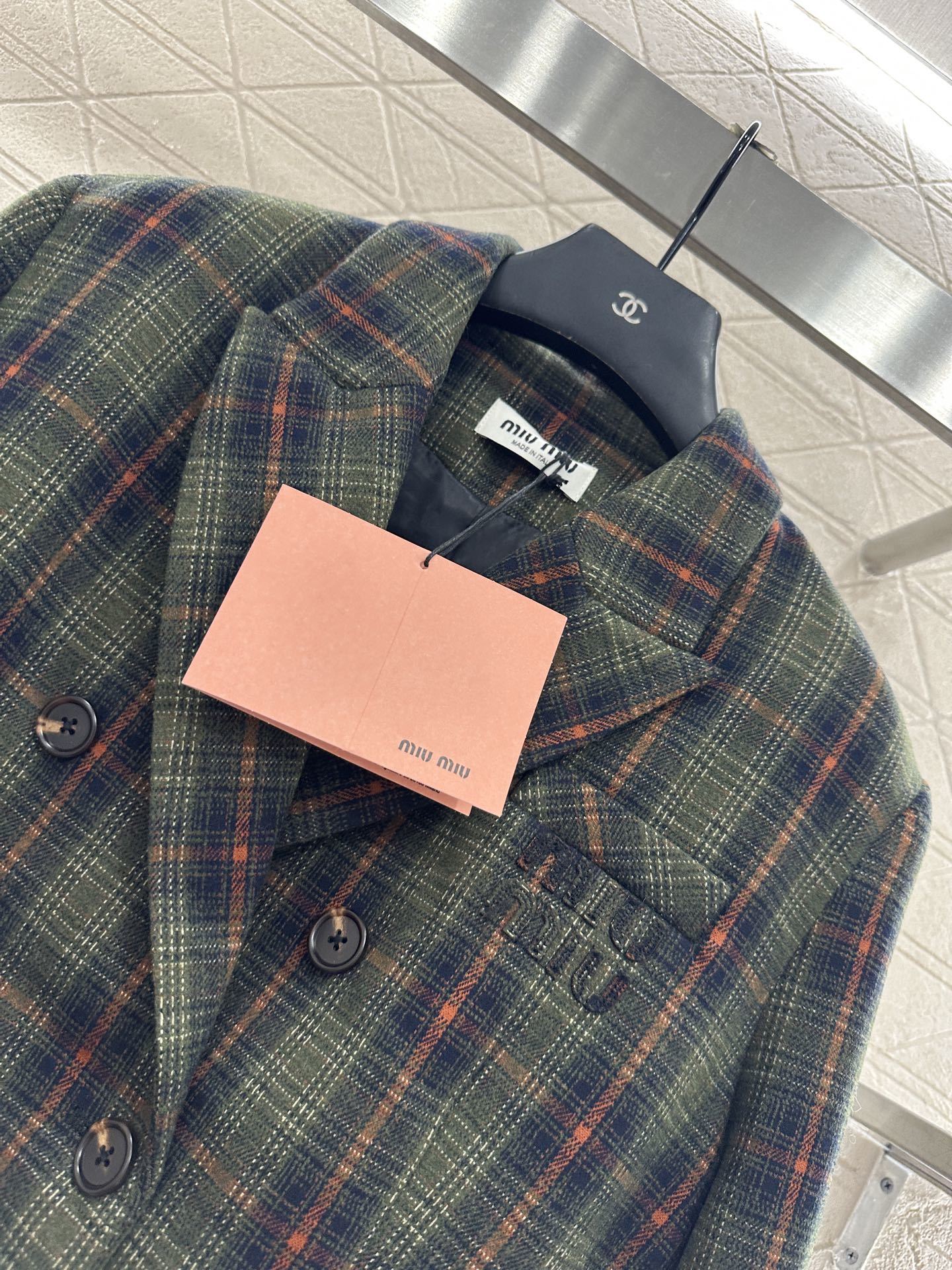 ♥Miumi*♥2025新品上架 格纹西装外套半裙套装定制YB进口人棉材质,质感高级,光泽感明显,翻领西