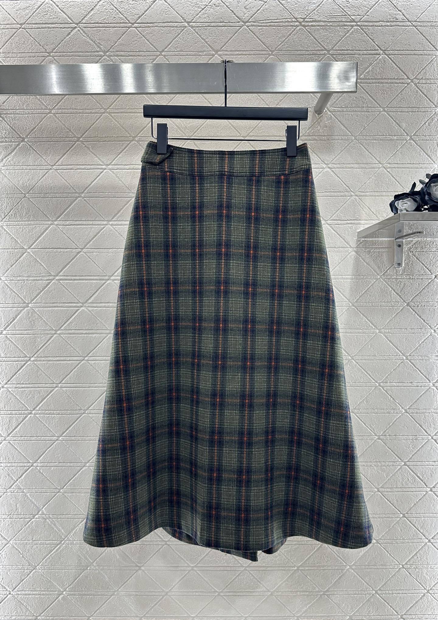 ♥Miumi*♥2025新品上架 格纹西装外套半裙套装定制YB进口人棉材质,质感高级,光泽感明显,翻领西