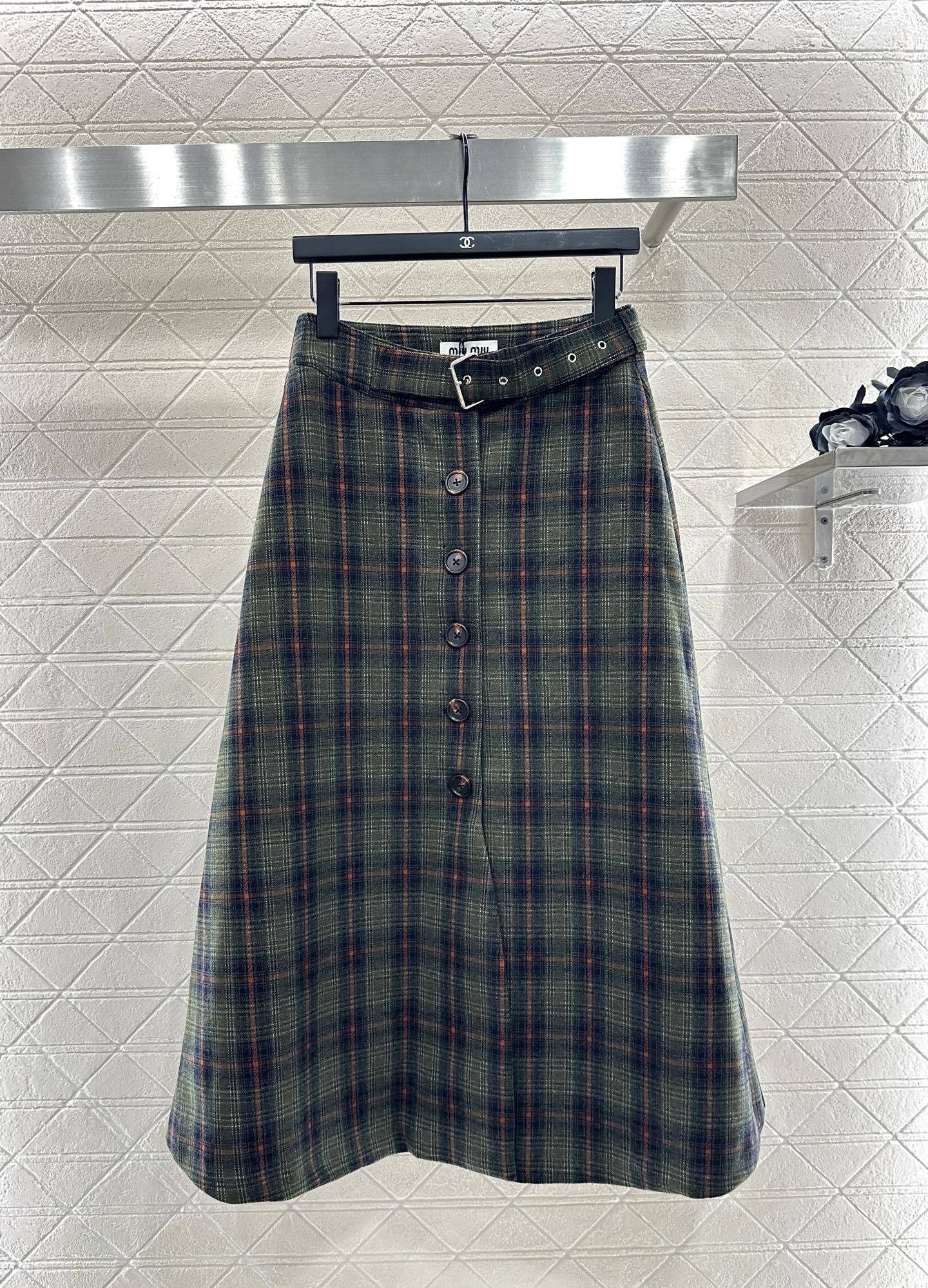 ♥Miumi*♥2025新品上架 格纹西装外套半裙套装定制YB进口人棉材质,质感高级,光泽感明显,翻领西