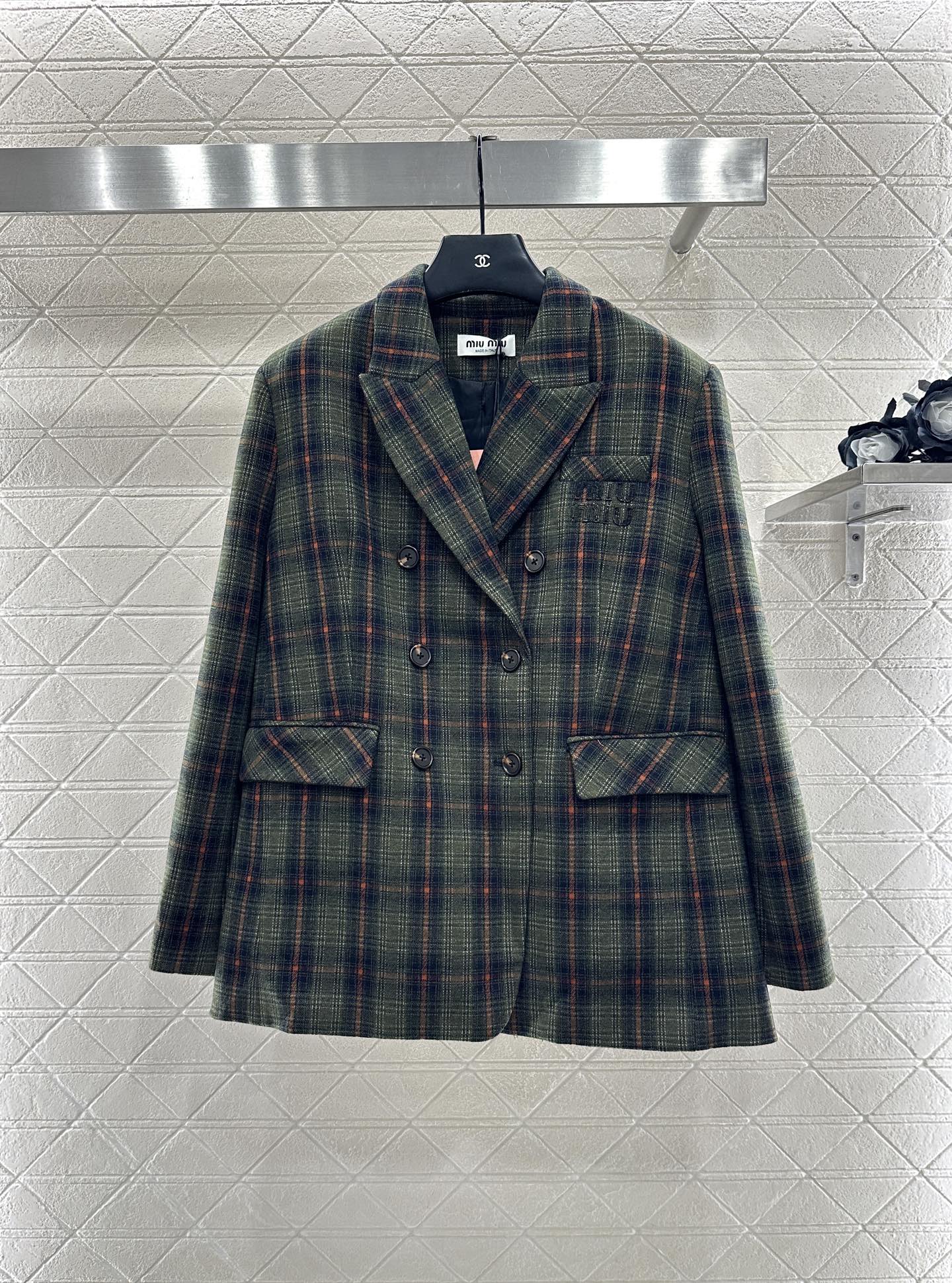 ♥Miumi*♥2025新品上架 格纹西装外套半裙套装定制YB进口人棉材质，质感高级，光泽感明显，翻领西