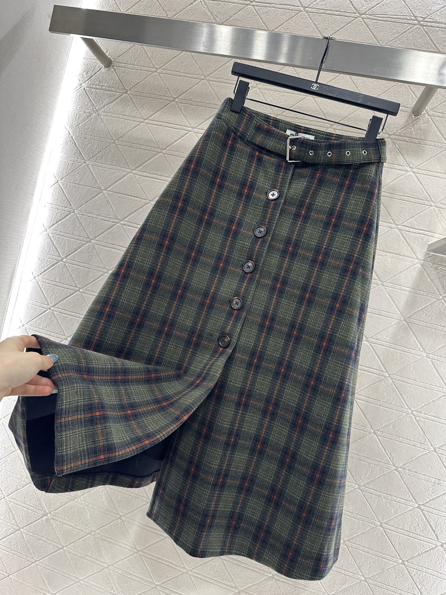 ♥Miumi*♥2025新品上架 格纹西装外套半裙套装定制YB进口人棉材质,质感高级,光泽感明显,翻领西