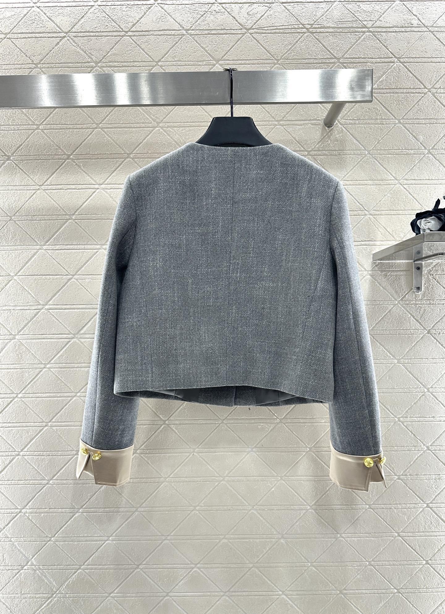 ♥Celin*♥2025新品上架 圆领拼接袖外套半裙套装定制YB进口精仿羊毛材质,肌理明显,质感上乘,高