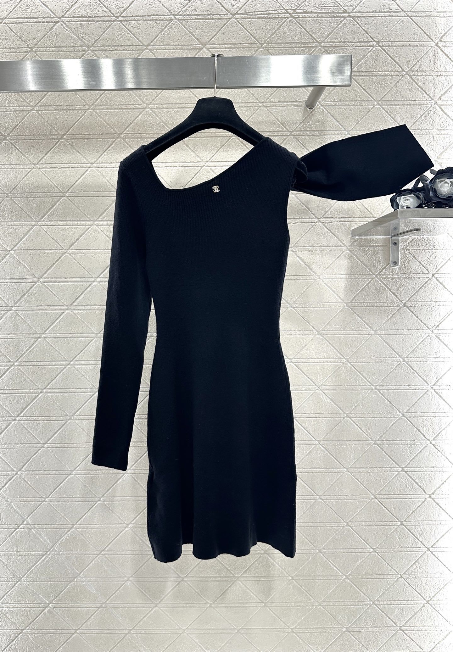 ♥Chane*♥2025新品上架 单袖蝴蝶结针织连衣裙定制YB羊绒羊毛纱线织造,质感高级,舒适柔软,圆领