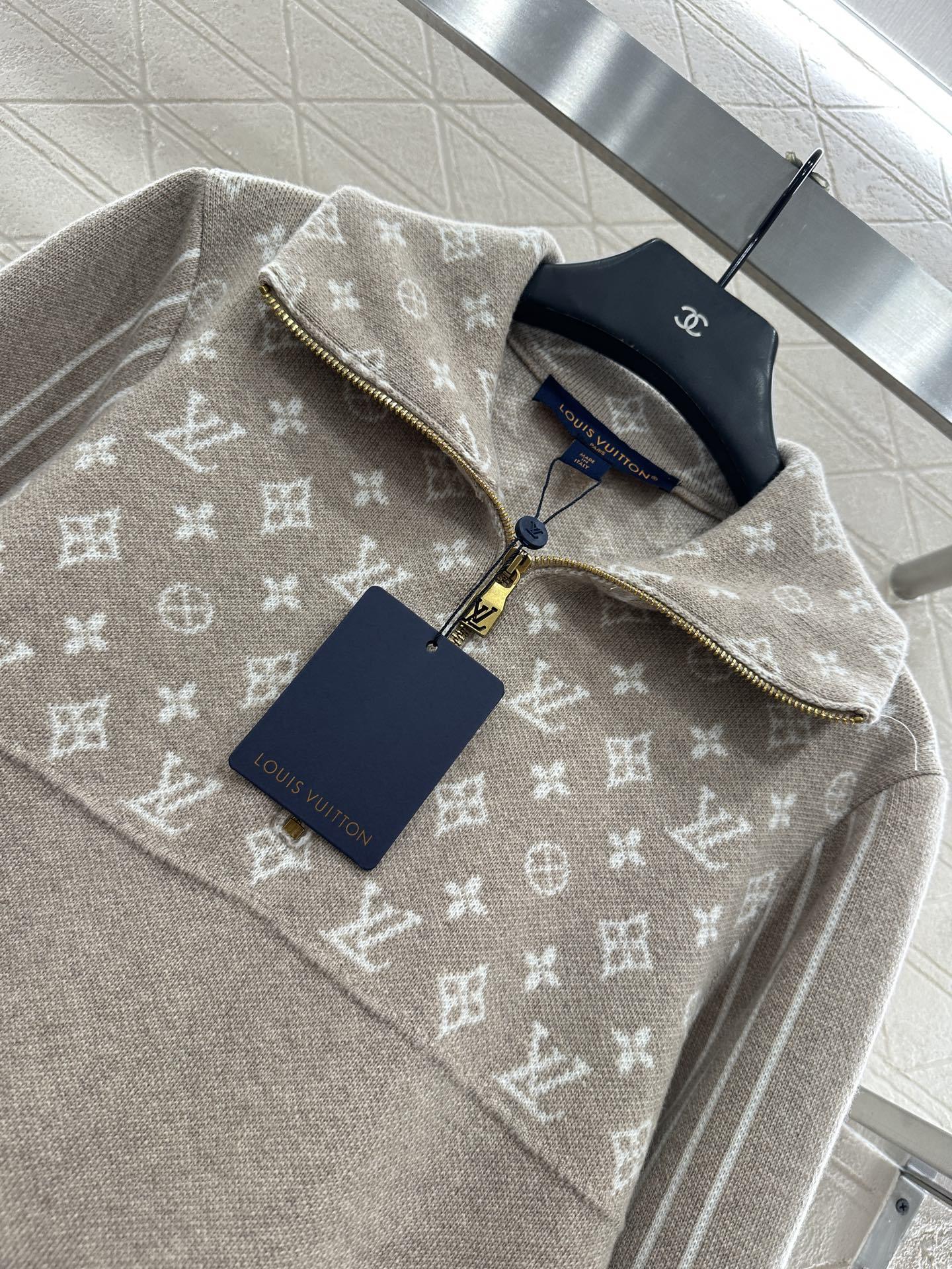 ♥Louis vuitto*♥2025新品上架 翻领拼接提花针织上衣定制YB羊毛纱线织造,柔软舒适,洋气