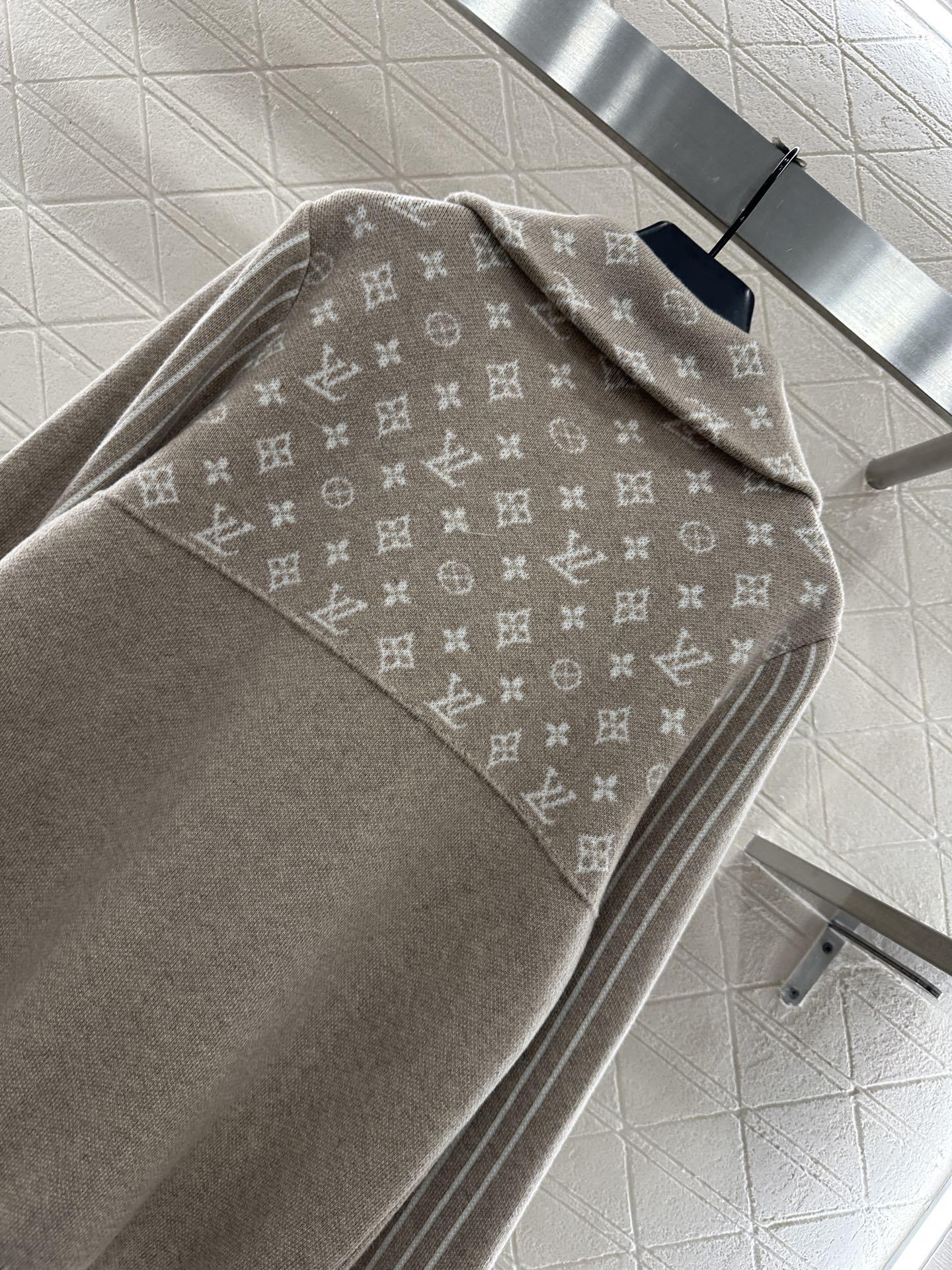 ♥Louis vuitto*♥2025新品上架 翻领拼接提花针织上衣定制YB羊毛纱线织造,柔软舒适,洋气