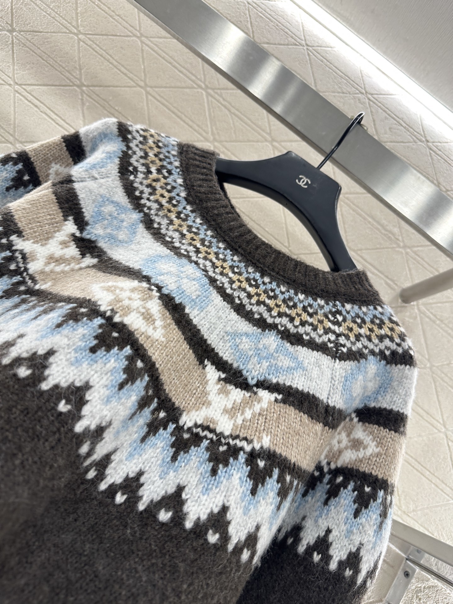 ♥Louis vuitto*♥2025新品上架 重工钩花圆领套头毛衣滑雪系列#定制YB羊绒羊毛针织材质,