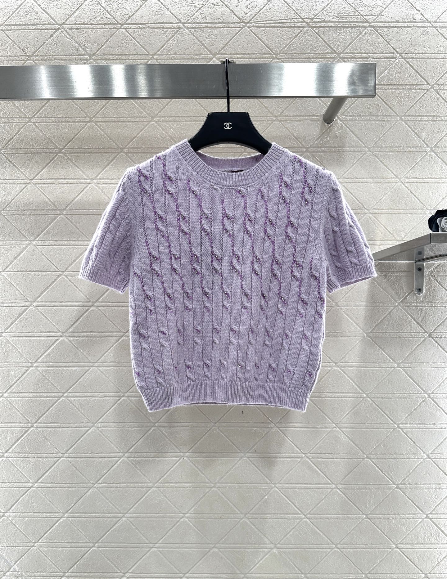 ♥Gucc*♥2025新品上架 套头麻花水钻针织短袖定制YB丝毛纱线织造，质感高级，舒适柔软，圆领针织短