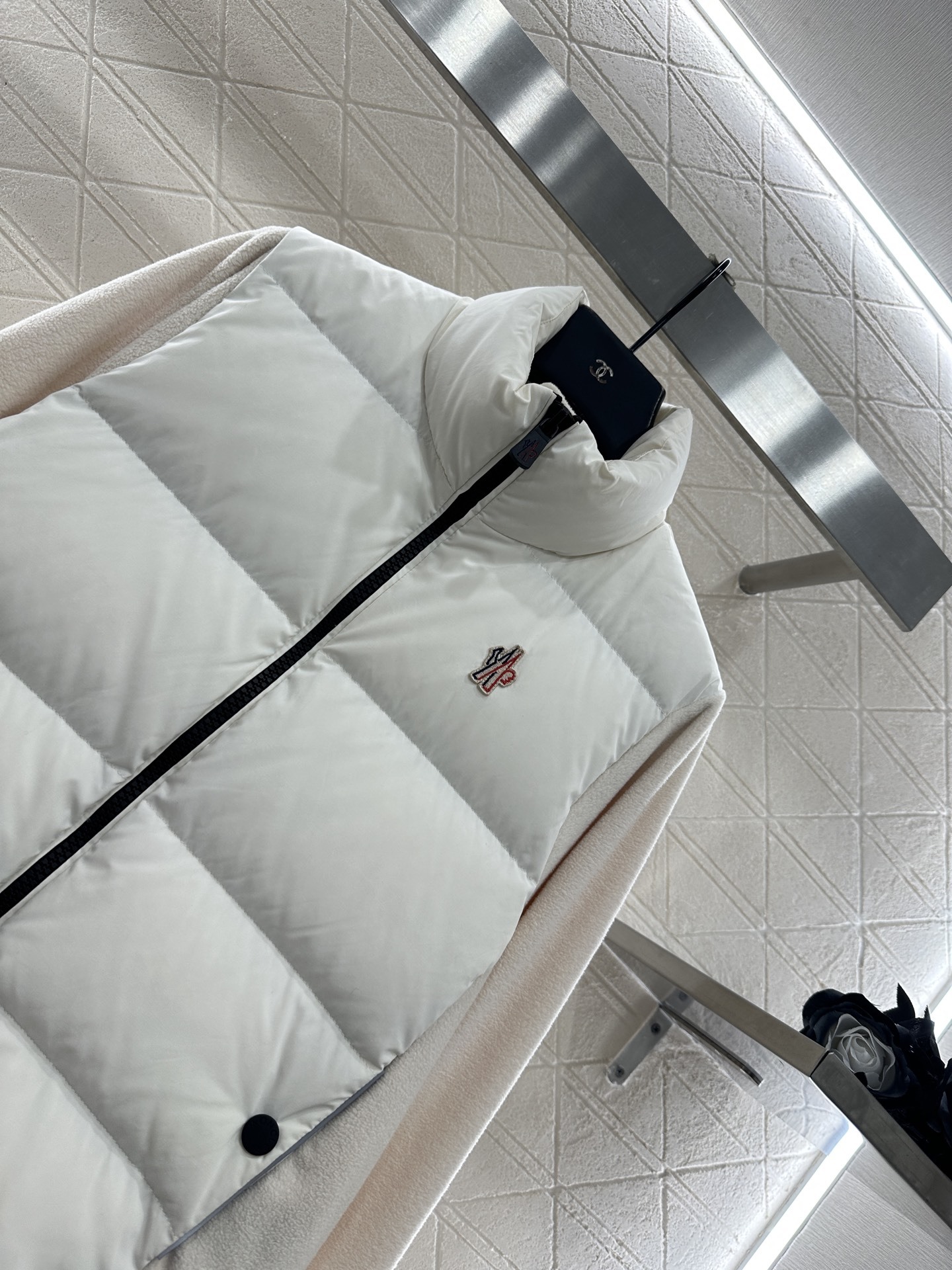 ♥Moncle*♥2025新品上架 立领拼接拉链羽绒服定制YB泰迪绒➕尼龙材质,其工艺还原,升级材质,带