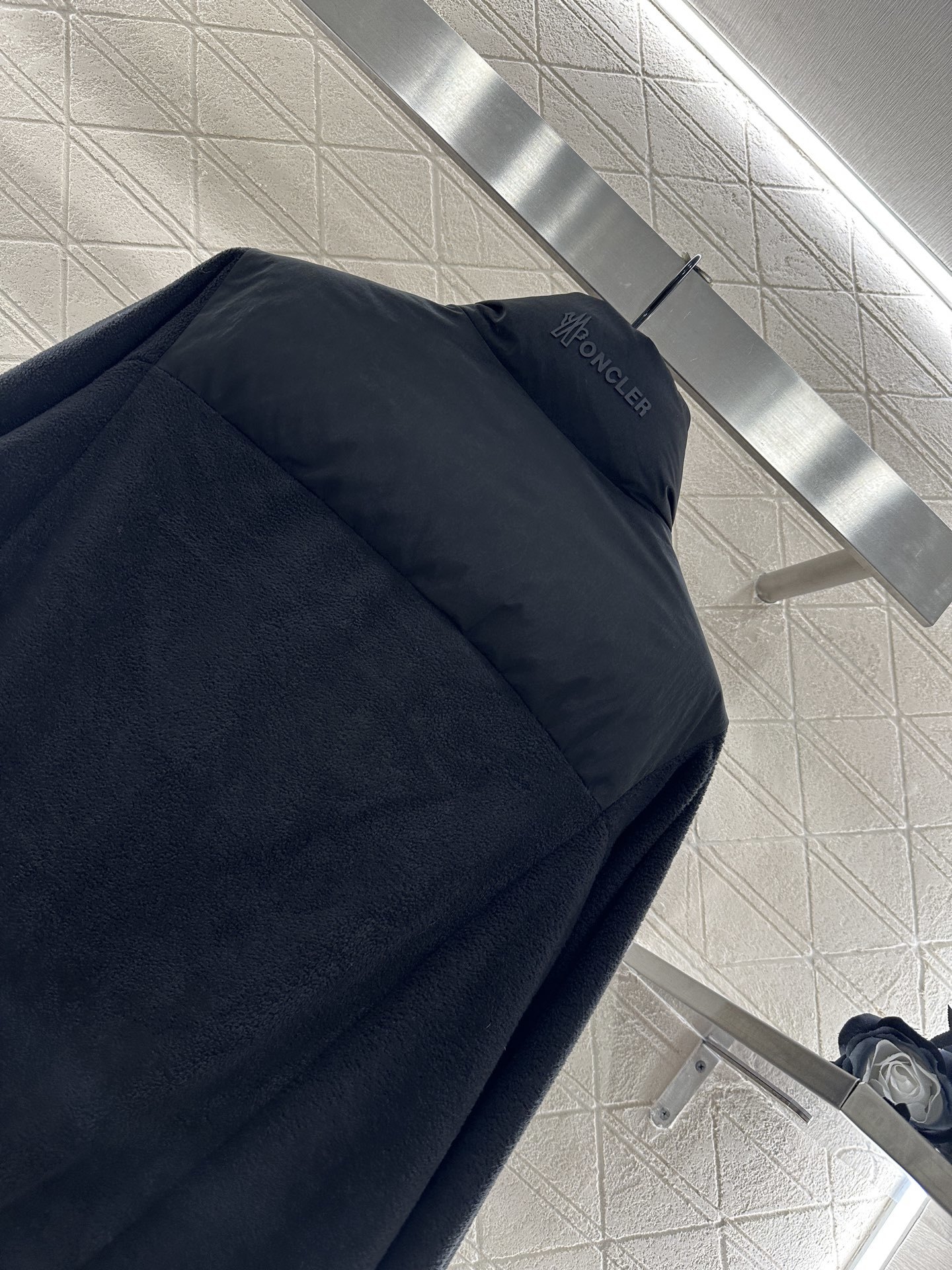 ♥Moncle*♥2025新品上架 立领拼接拉链羽绒服定制YB泰迪绒➕尼龙材质,其工艺还原,升级材质,带