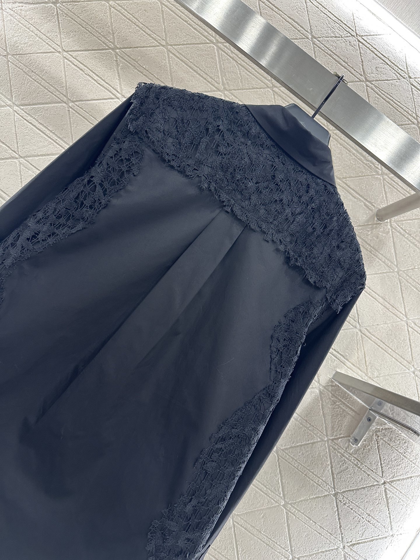 ♥Dio*♥2025新品上架 纯色蕾丝衬衣定制YB斜纹全棉材质,质感光泽,舒适透气,长袖衬衫版型,利落宽