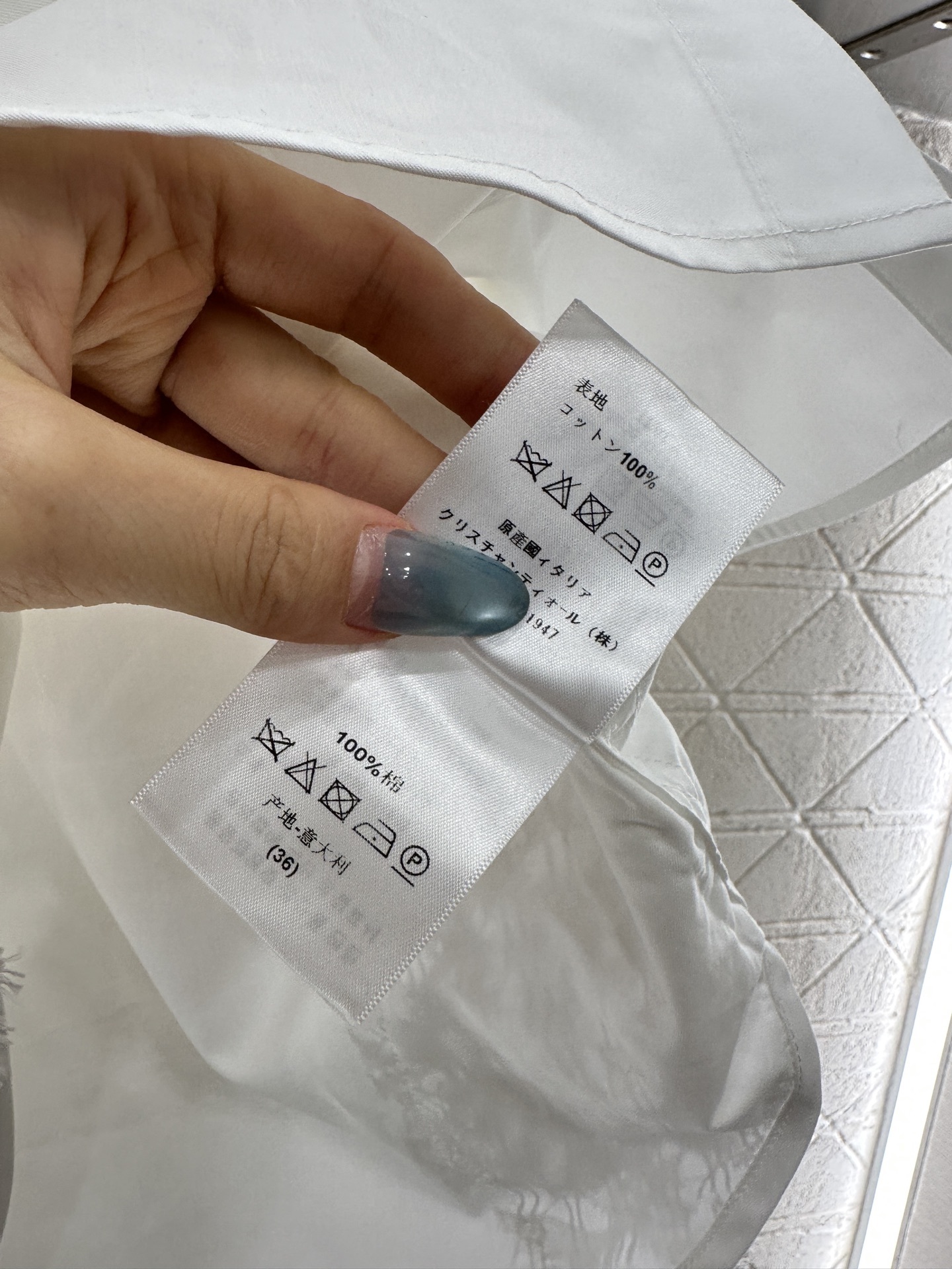 ♥Dio*♥2025新品上架 纯色蕾丝衬衣定制YB斜纹全棉材质,质感光泽,舒适透气,长袖衬衫版型,利落宽