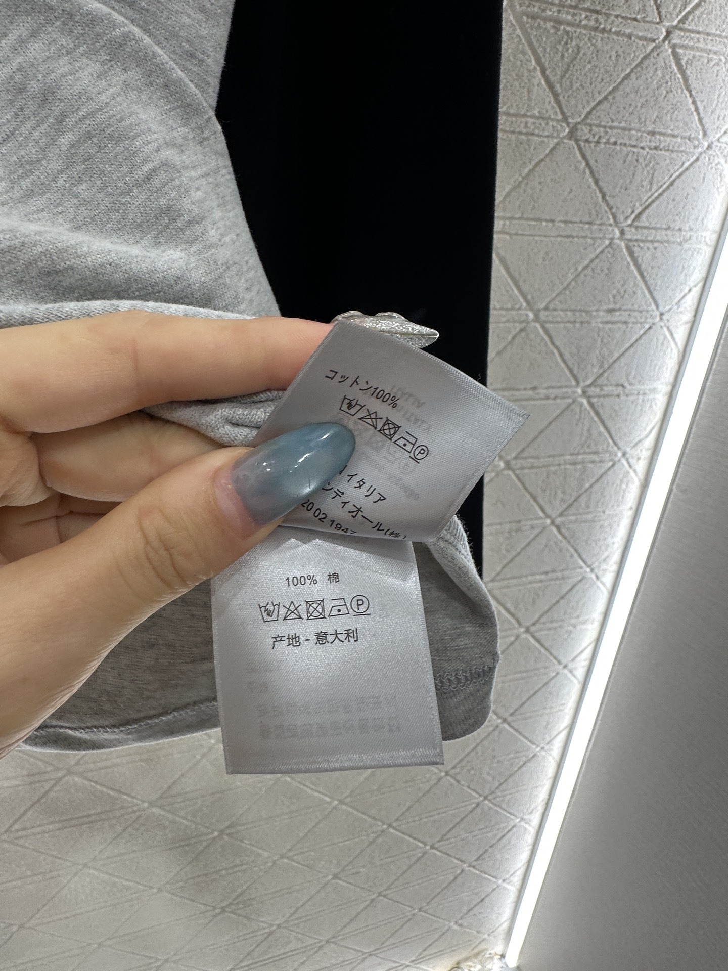 ♥Dio*♥2025新品上架 圆领插肩刺绣长袖定制YB斜纹全棉材质,透气舒适,质感十足,常规长袖裁剪,凸