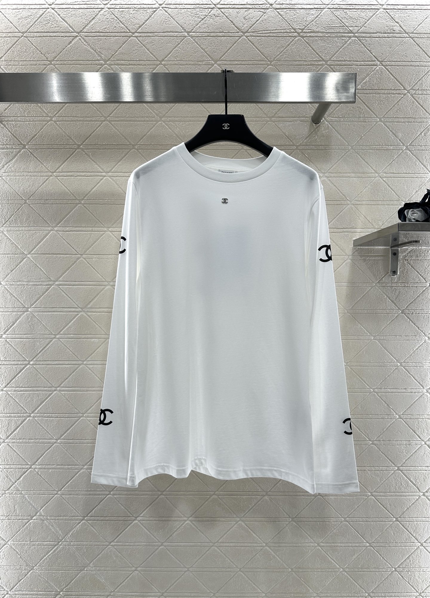 ♥Chane*♥2025新品上架 宽松徽标长袖上衣定制YB斜纹全棉材质，质感细腻，穿搭舒适，宽松长袖上衣