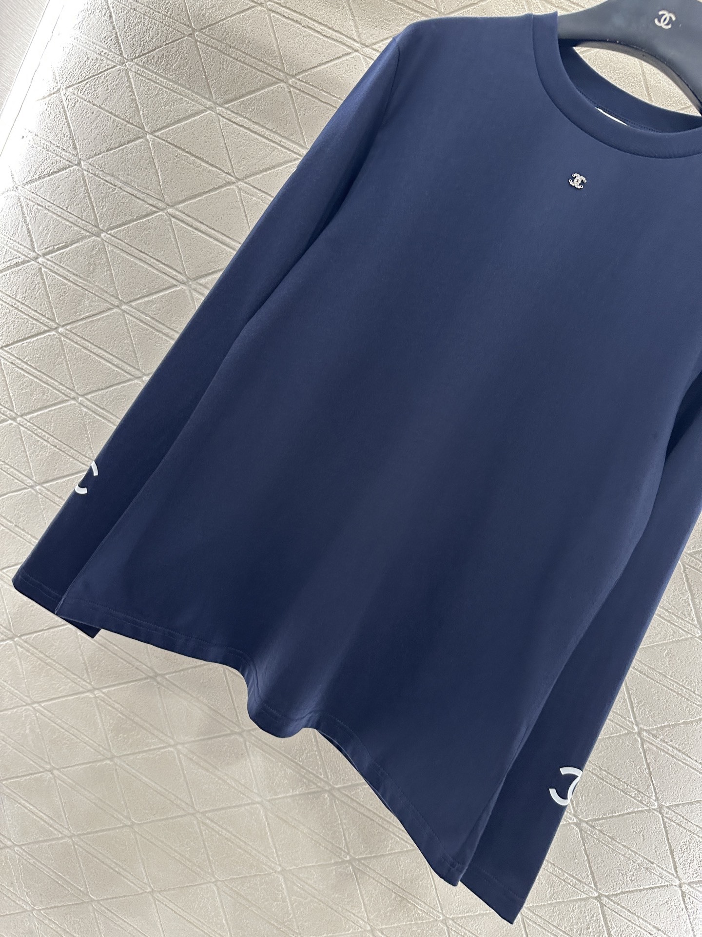 ♥Chane*♥2025新品上架 宽松徽标长袖上衣定制YB斜纹全棉材质,质感细腻,穿搭舒适,宽松长袖上衣