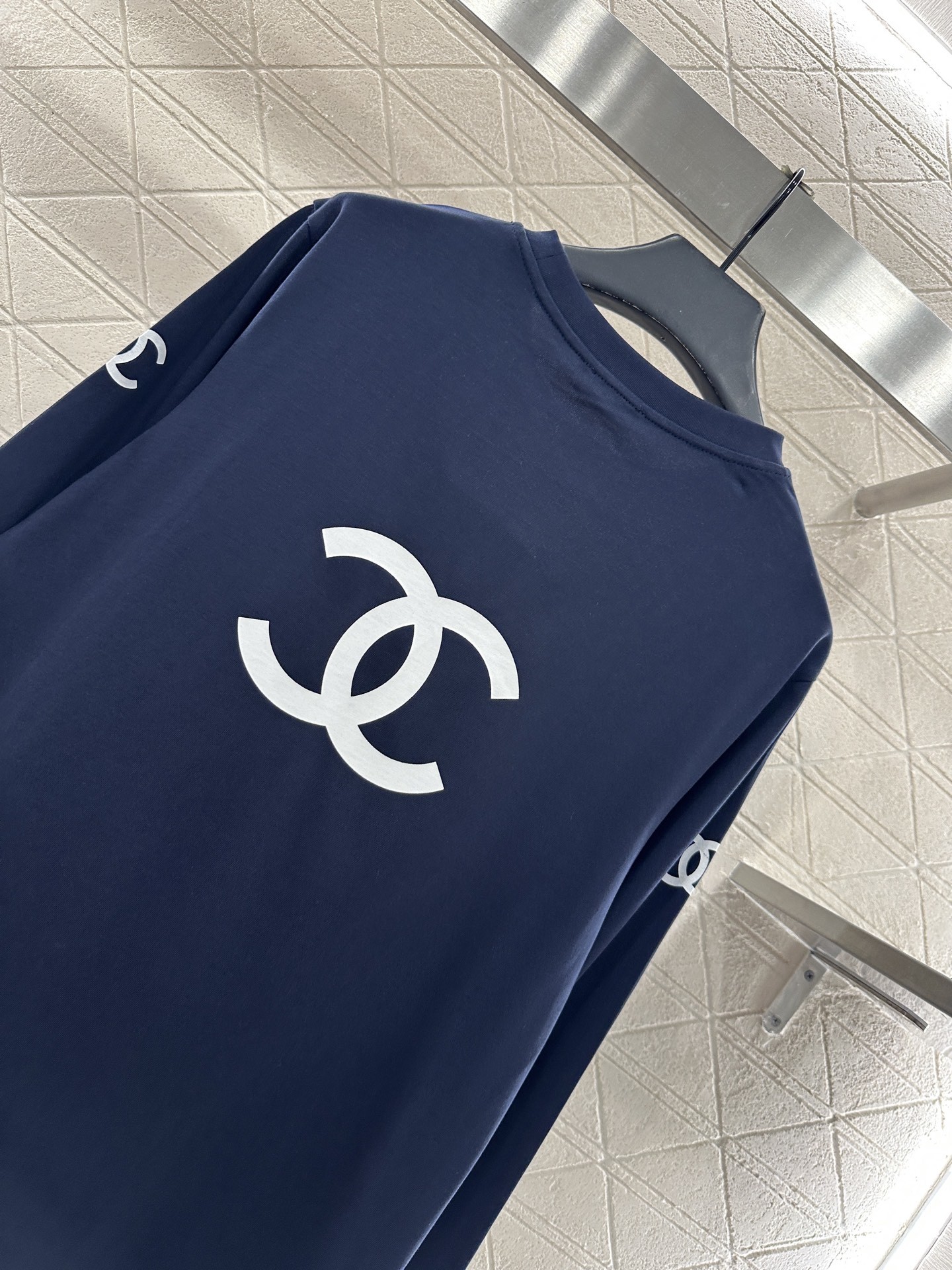 ♥Chane*♥2025新品上架 宽松徽标长袖上衣定制YB斜纹全棉材质,质感细腻,穿搭舒适,宽松长袖上衣