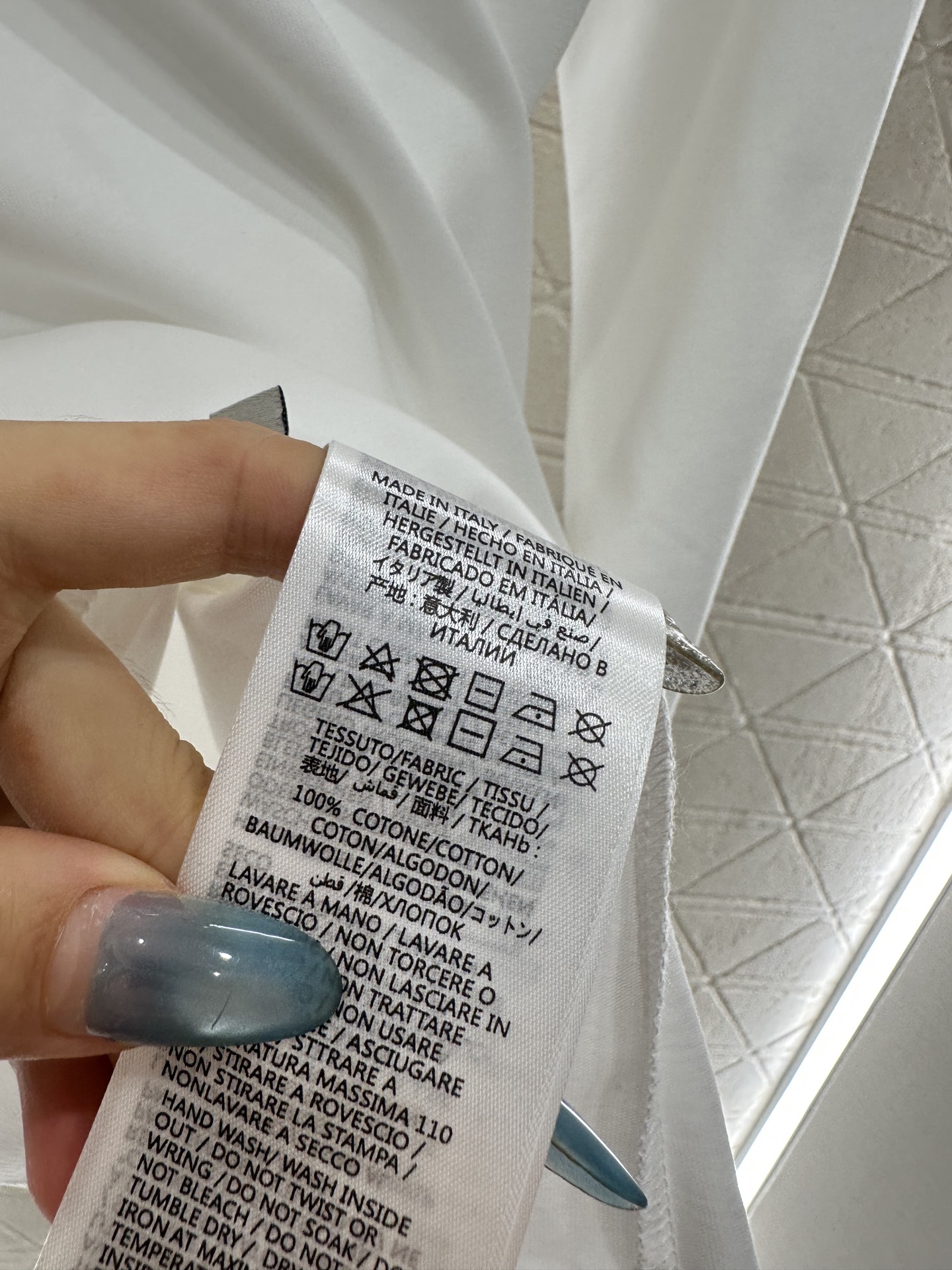 ♥Gucc*♥2025新品上架 水钻字母长袖上衣定制YB斜纹全棉材质,质感细腻,穿搭舒适,宽松上衣裁剪,