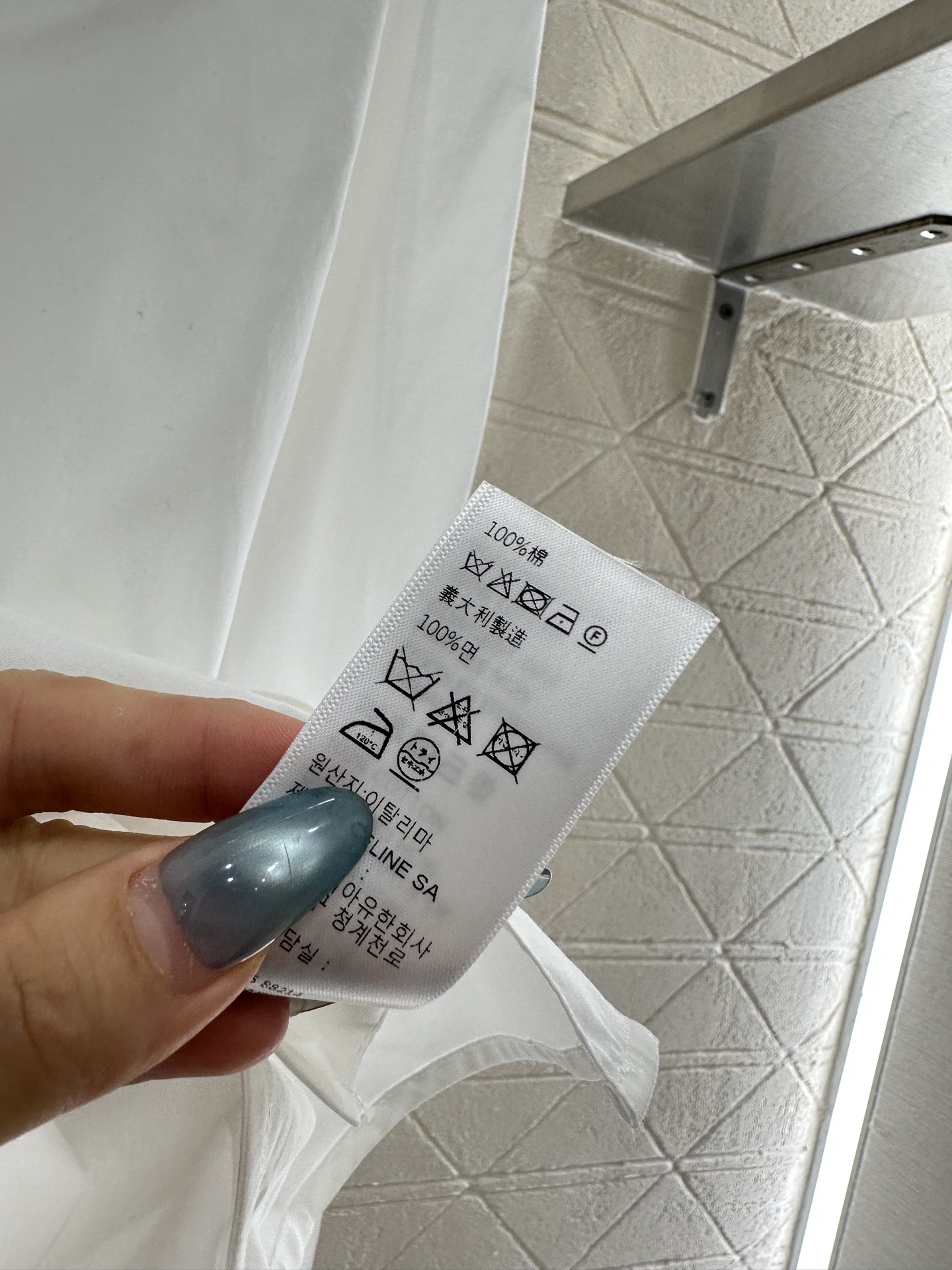 ♥Celin*♥2025新品上架 层叠风琴压褶翻领衬衫定制YB斜纹全棉材质,质感垂顺舒适,压褶风琴领边设