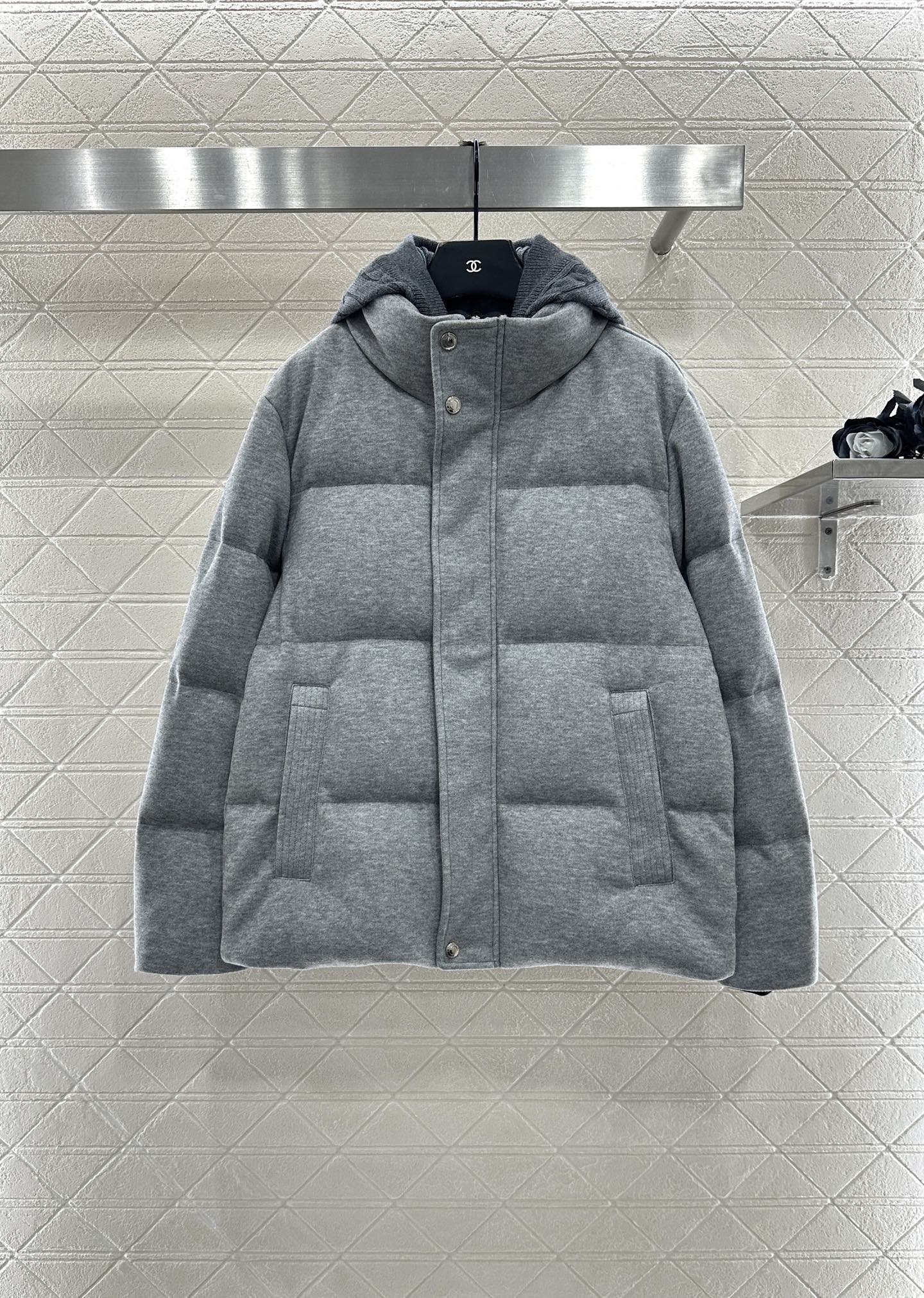 ♥Bc*♥2025新品上架 长方压纹连帽羽绒服定制YB羊毛磨毛材质，白鹅绒填充内里，整件轻盈保暖，连帽羽