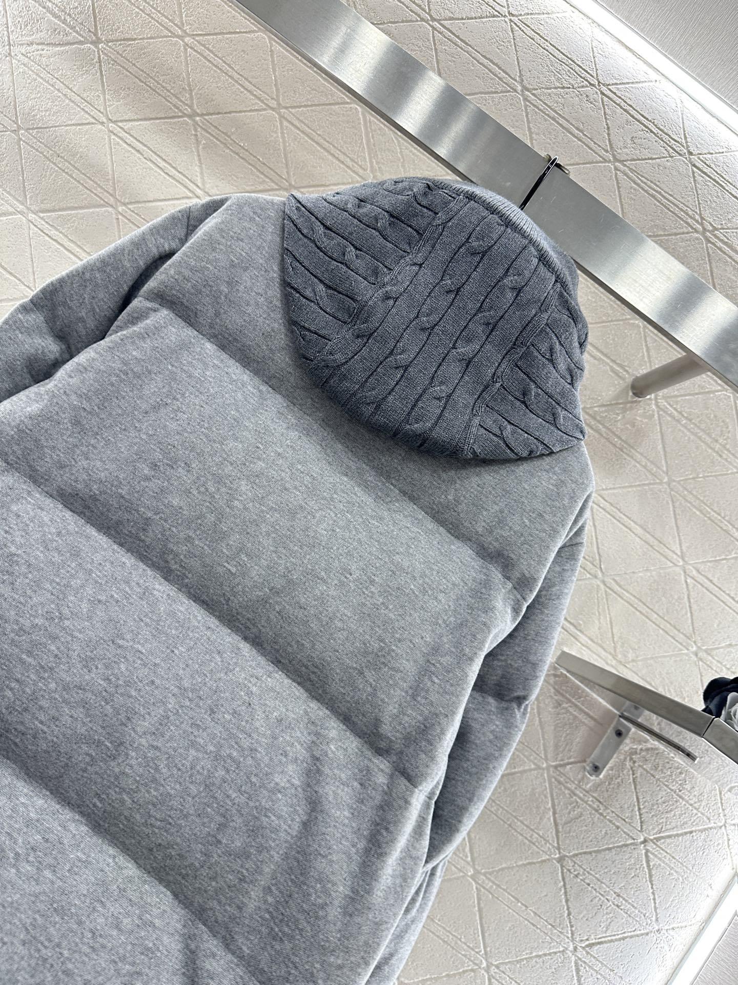 ♥Bc*♥2025新品上架 长方压纹连帽羽绒服定制YB羊毛磨毛材质,白鹅绒填充内里,整件轻盈保暖,连帽羽