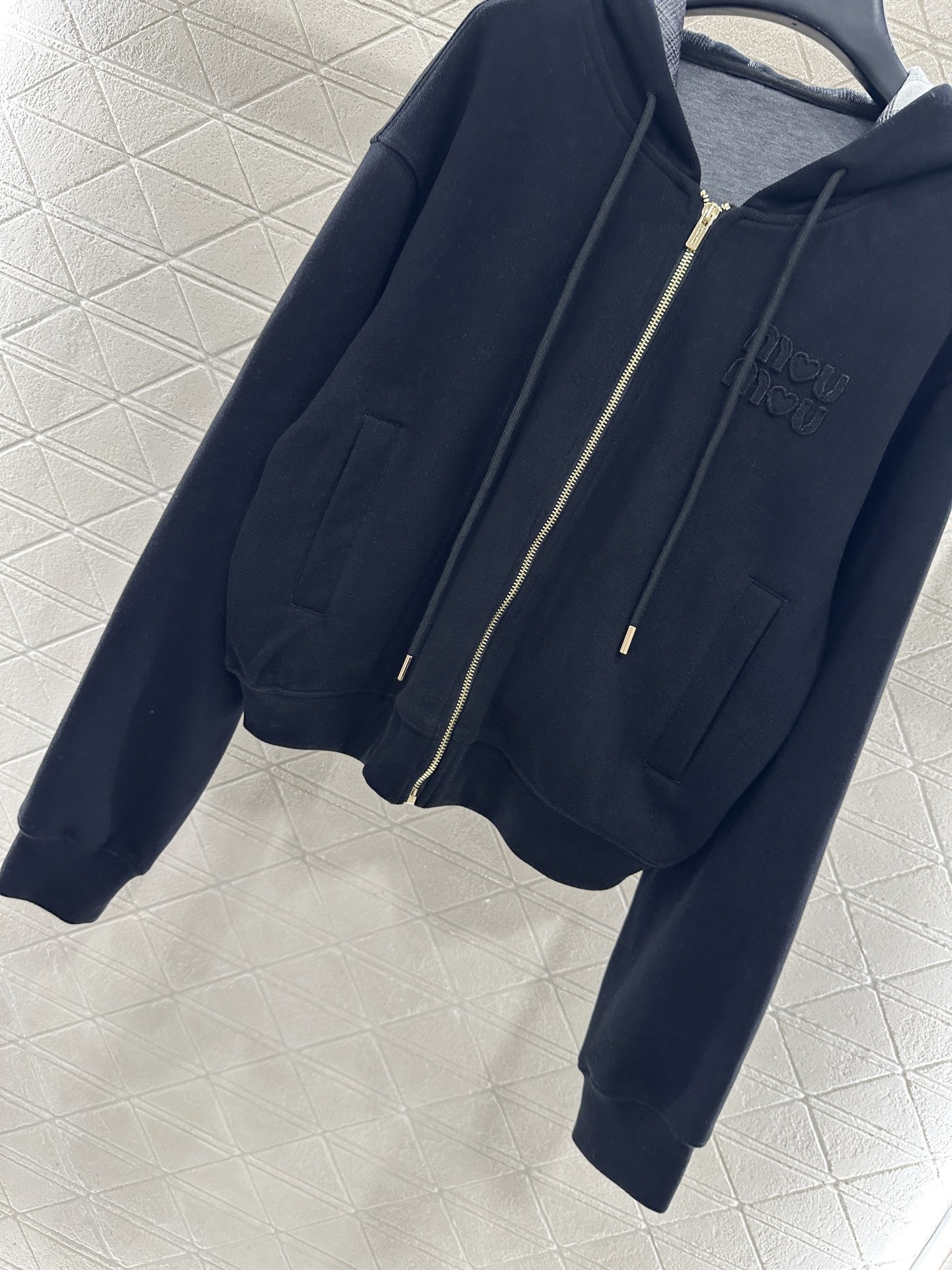 ♥Miumi*♥2025新品上架 连帽外套长裤套装定制YB进口棉纶材质,秋冬保暖厚度,舒适好穿,垂顺有型