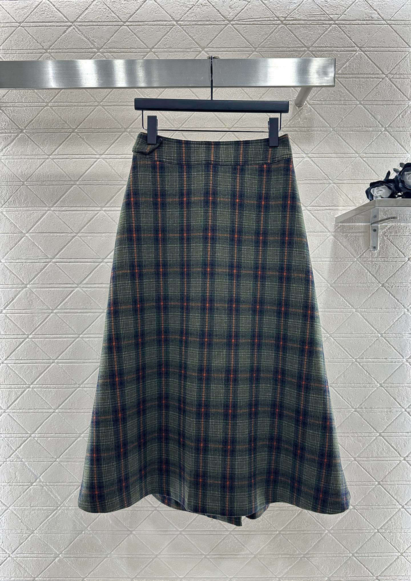 ♥Miumi*♥2025新品上架 格纹西装外套半裙套装定制YB进口人棉材质,质感高级,光泽感明显,翻领西