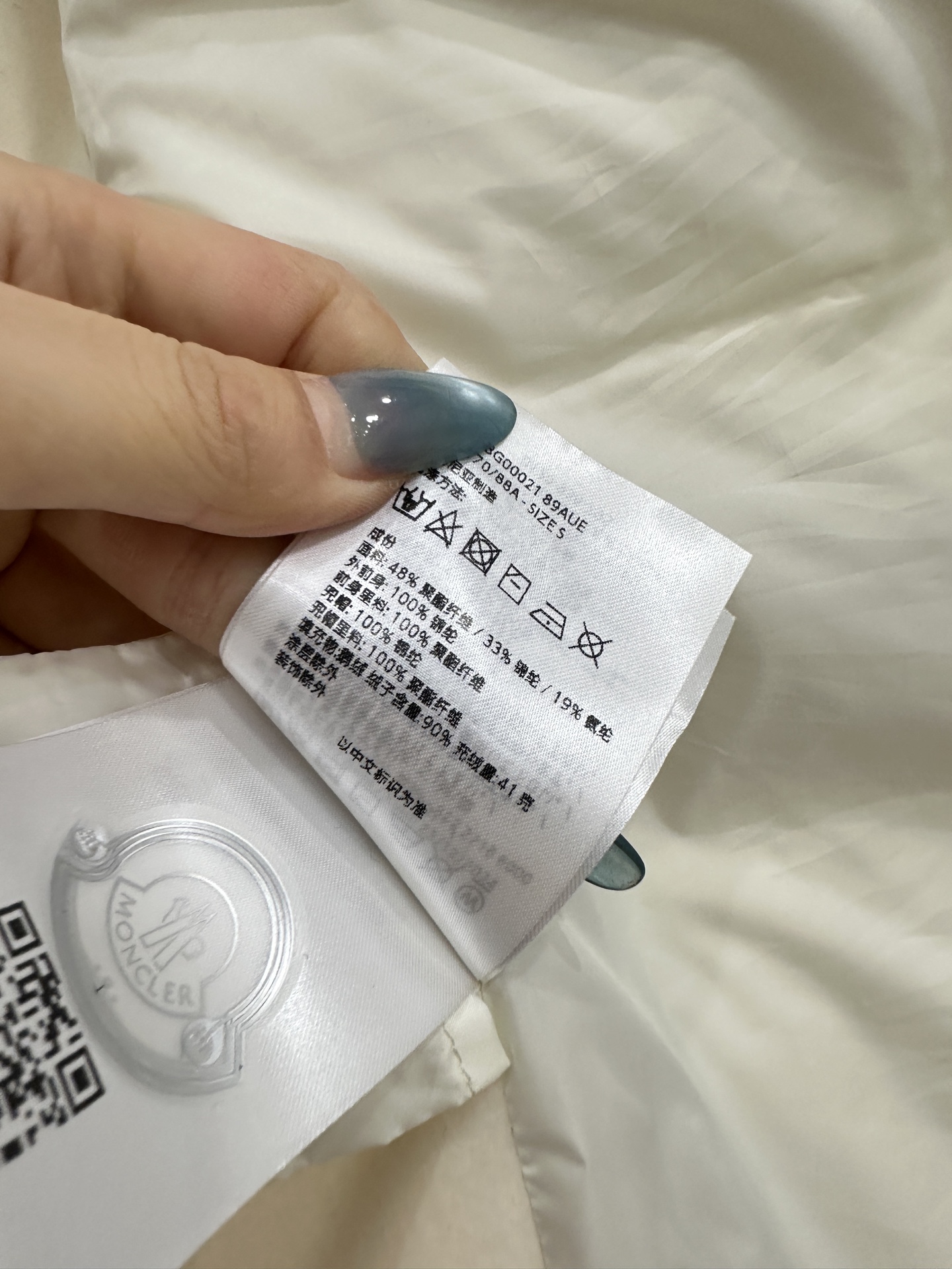 ♥Moncle*♥2025新品上架 长方压纹拼接连帽羽绒服滑雪🎿系列#定制YB防风防水尼龙材质，白鹅绒填