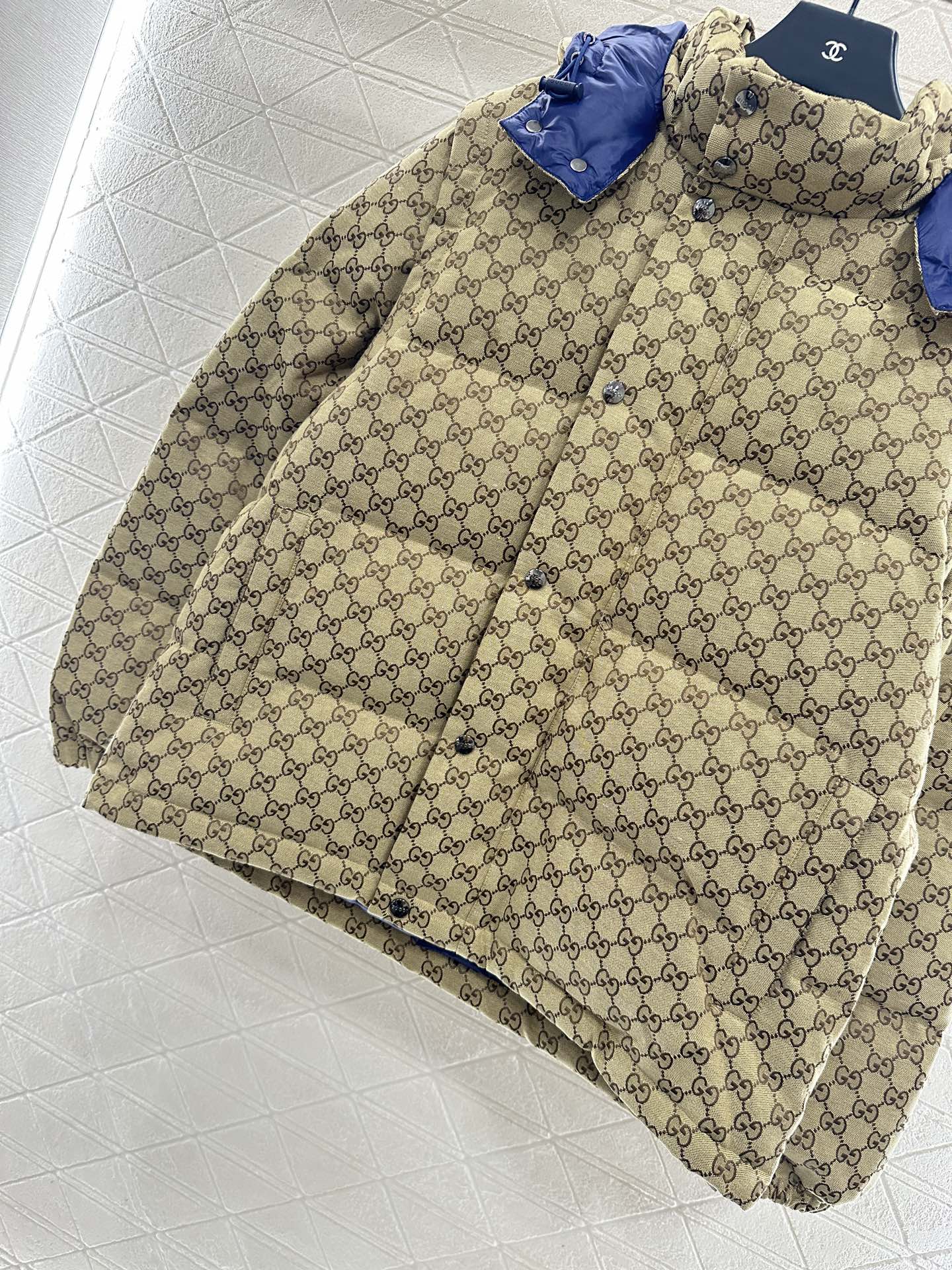 ♥Gucc*♥2025新品上架 可拆卸提花连帽羽绒服定制YB进口提花材质，白鹅绒填充内里，整件轻盈保暖，