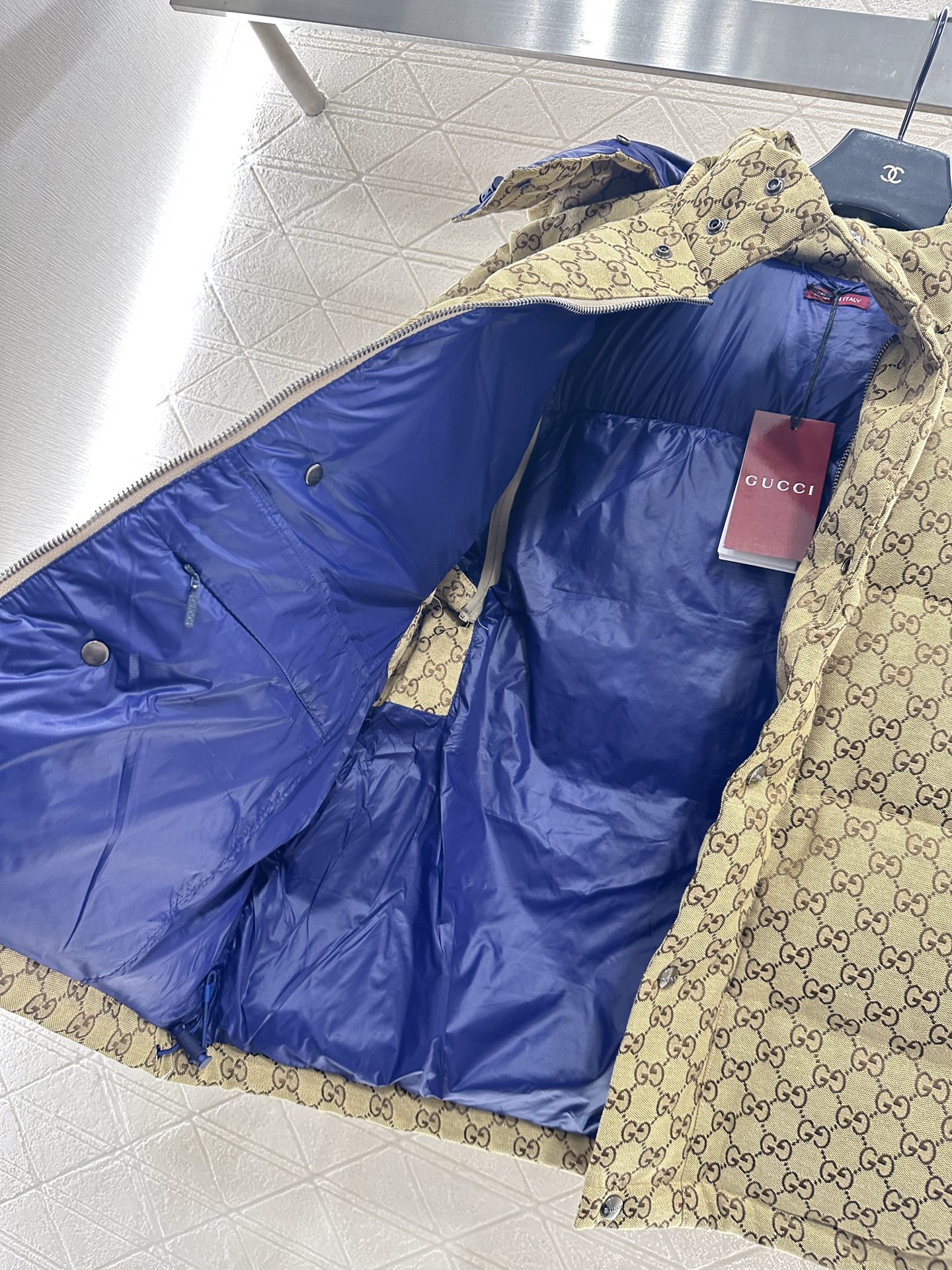 ♥Gucc*♥2025新品上架 可拆卸提花连帽羽绒服定制YB进口提花材质，白鹅绒填充内里，整件轻盈保暖，