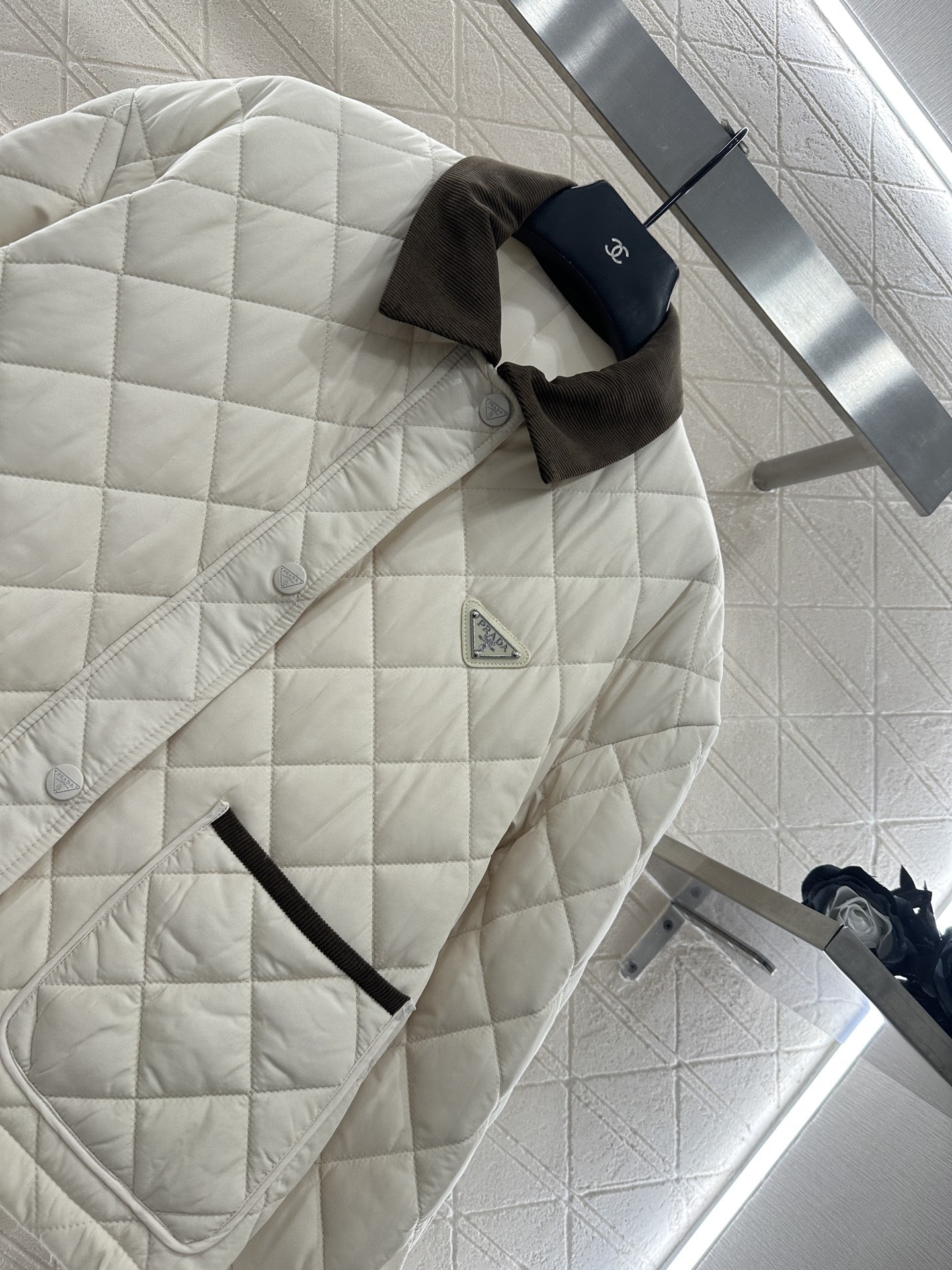 ♥Prad*♥2025新品上架 灯芯绒领菱格纹棉服外套定制YB防风防水尼龙材质，羽绒棉填充内里，整件轻盈