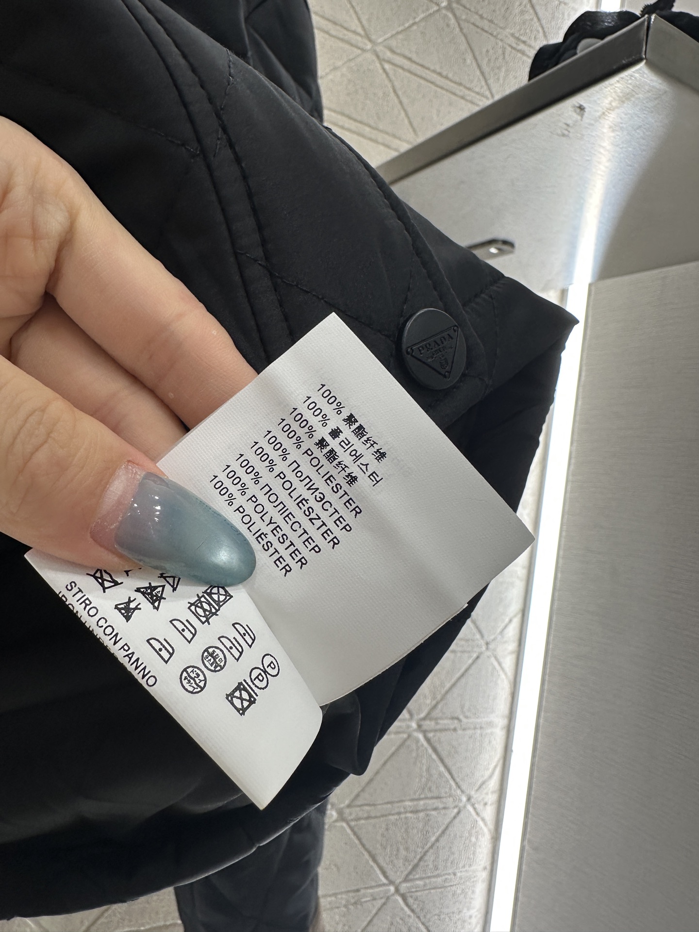 ♥Prad*♥2025新品上架 灯芯绒领菱格纹棉服外套定制YB防风防水尼龙材质，羽绒棉填充内里，整件轻盈