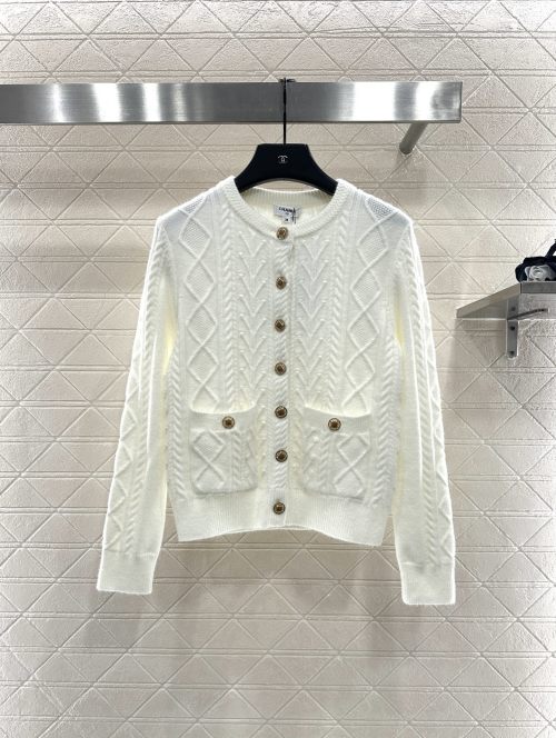 Chanel 2025 Knit Cardigan with Jewel Buttons, Women's Fashionable Knitwear 2 Chanel 2025 Knit Cardigan with Jewel Buttons, Women's Fashionable Knitwear
