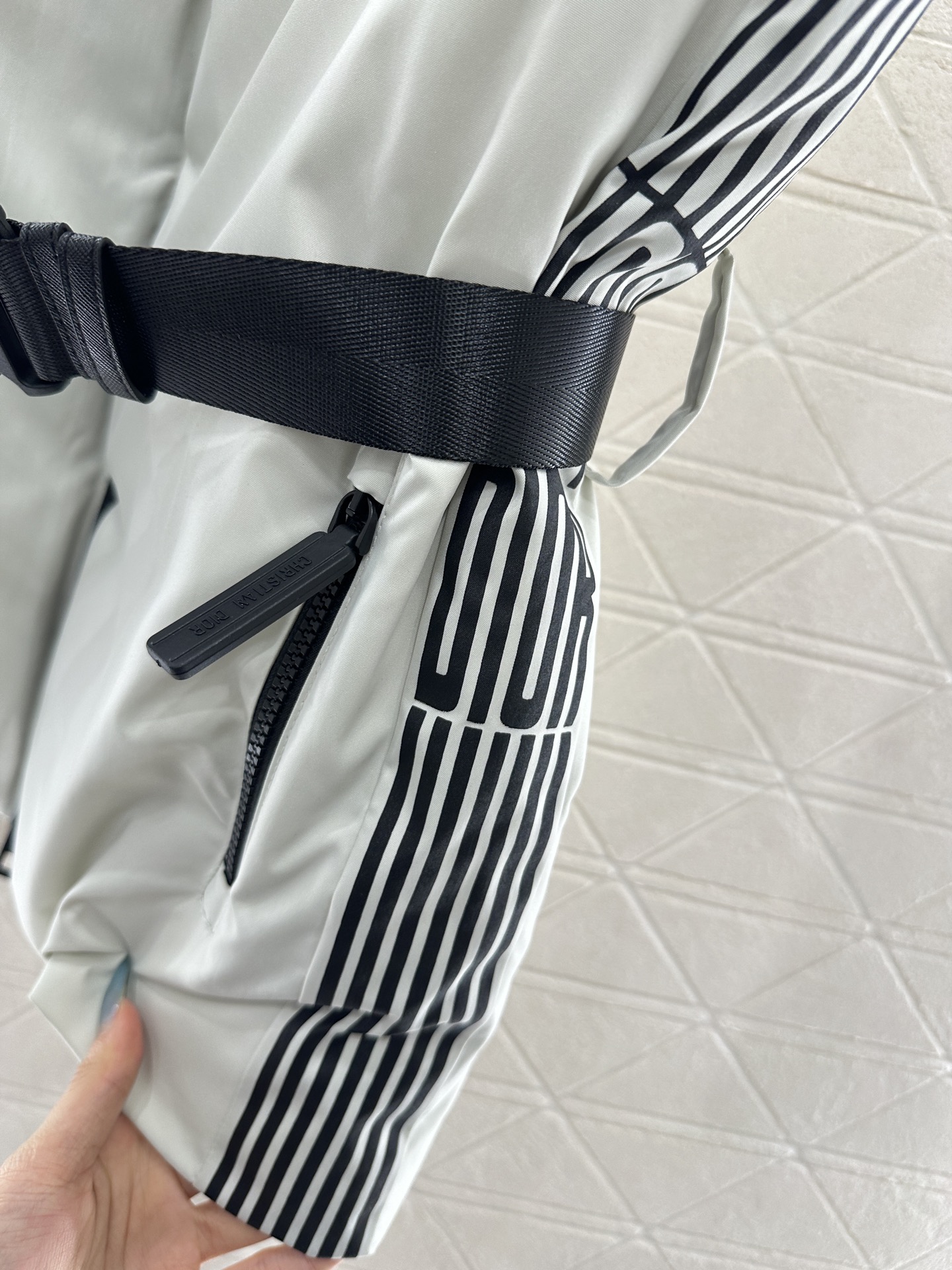 ♥Dio*♥2025新品上架 翻领腰带羽绒马甲定制YB防风防水尼龙材质，羽绒填充内里，整件轻盈保暖，立翻