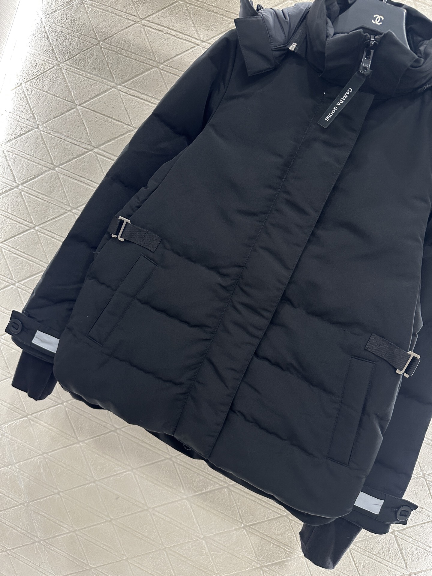 ♥Canada Goose*♥2025新品上架 可拆卸连帽收腰羽绒服定制YB进口防风防水尼龙材质，其工艺