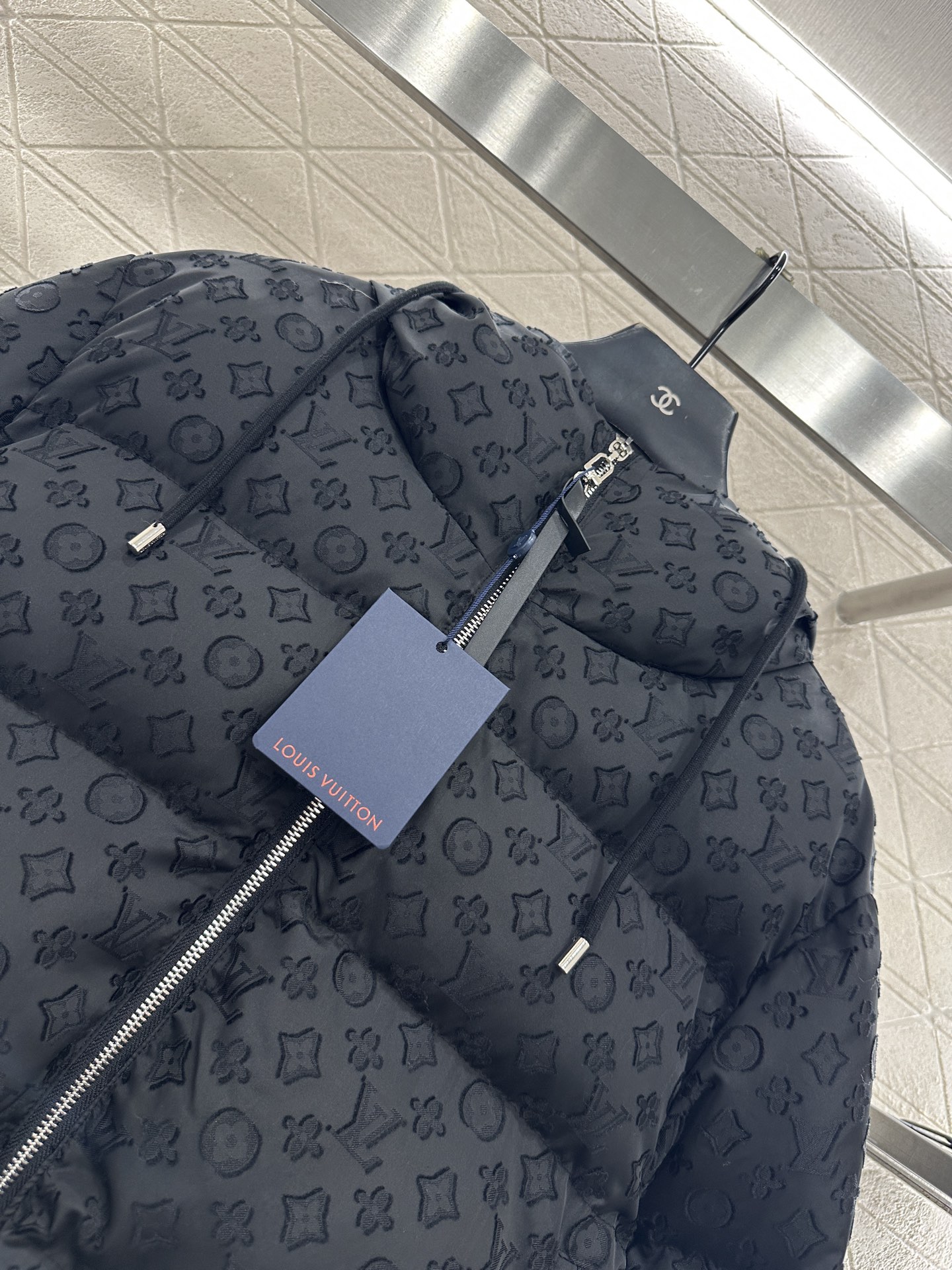 ♥Louis vuitto*♥2025新品上架 提花连帽羽绒服定制YB进口提花材质，羽绒填充内里，整件轻