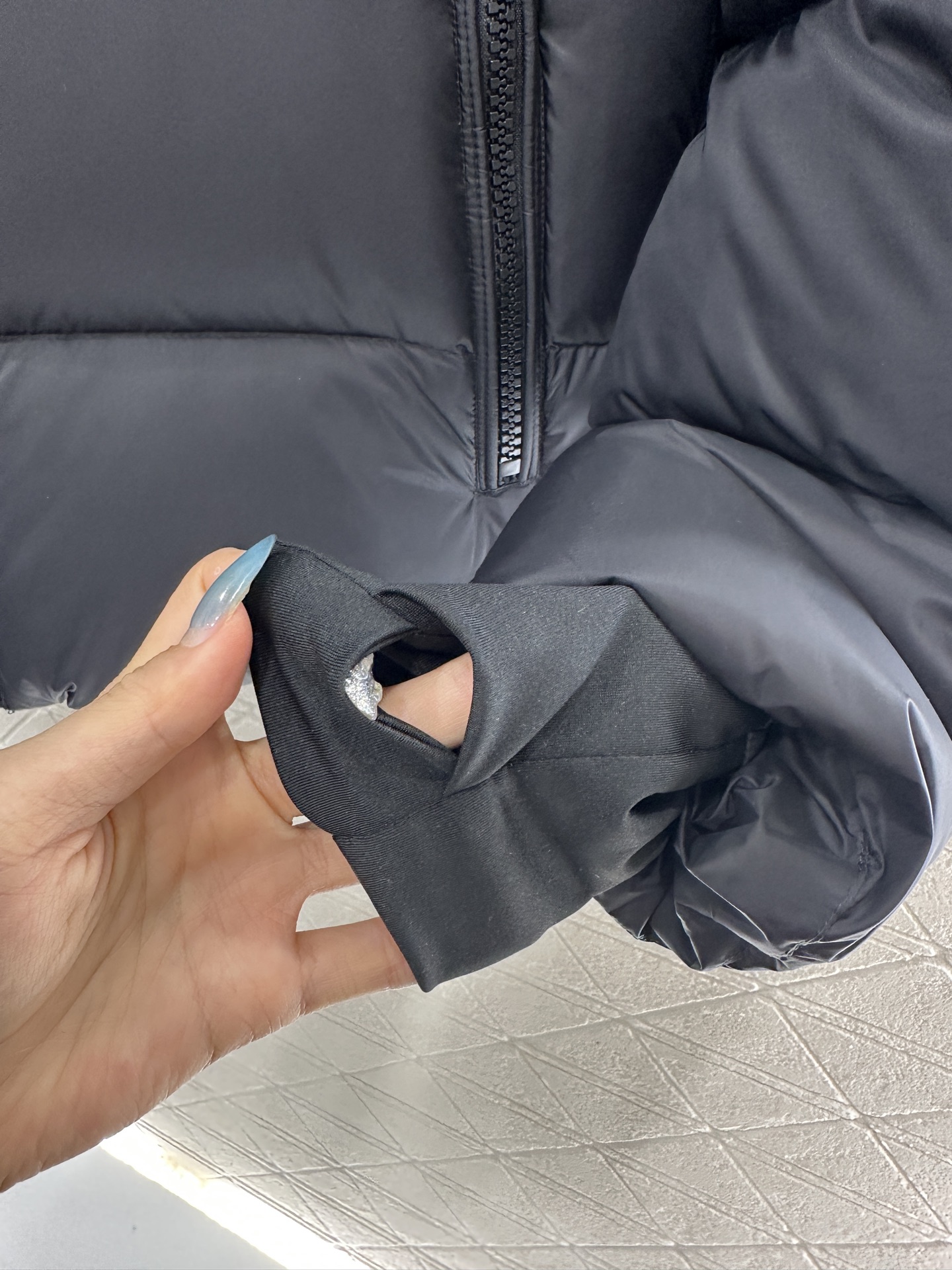 ♥BBR*♥2025新品上架 可拆卸连帽羽绒服定制YB进口防风防水尼龙材质，其工艺还原，升级材质，提升秋