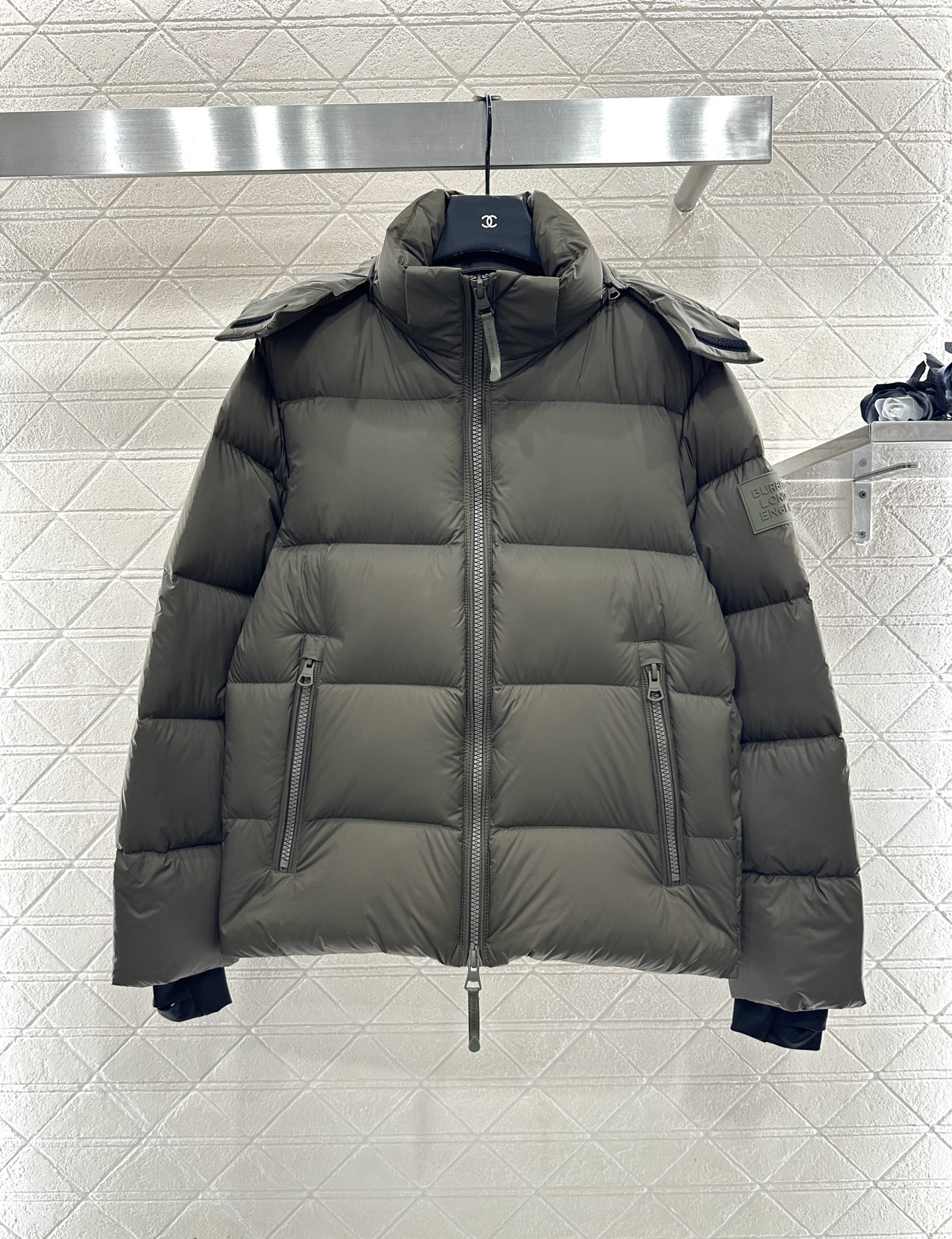 ♥BBR*♥2025新品上架 可拆卸连帽羽绒服定制YB进口防风防水尼龙材质，其工艺还原，升级材质，提升秋