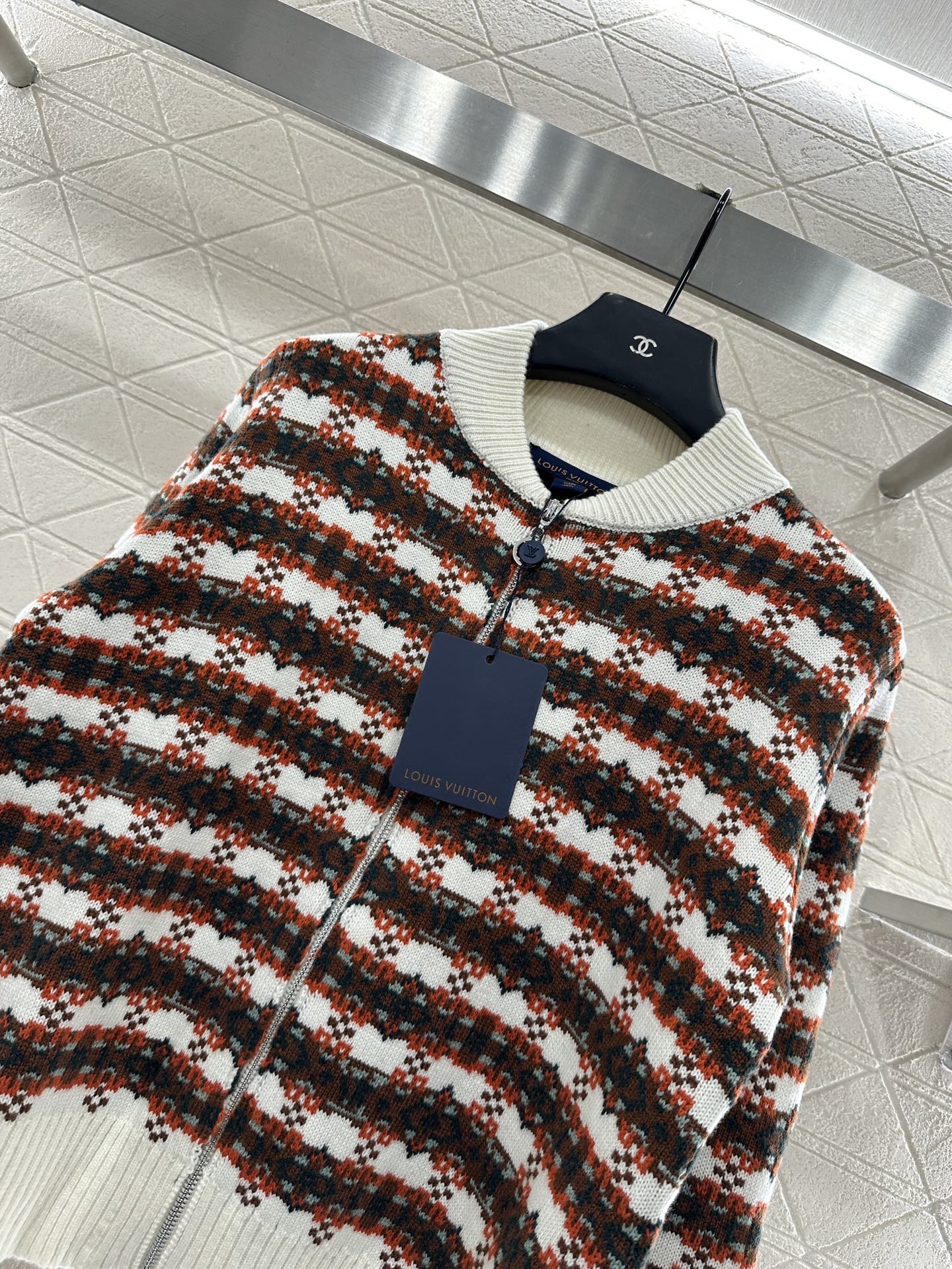 ♥Louis vuitto*♥2025新品上架 圆领针织拉链开衫定制YB羊毛纱线织造，质感光泽，柔软亲肤