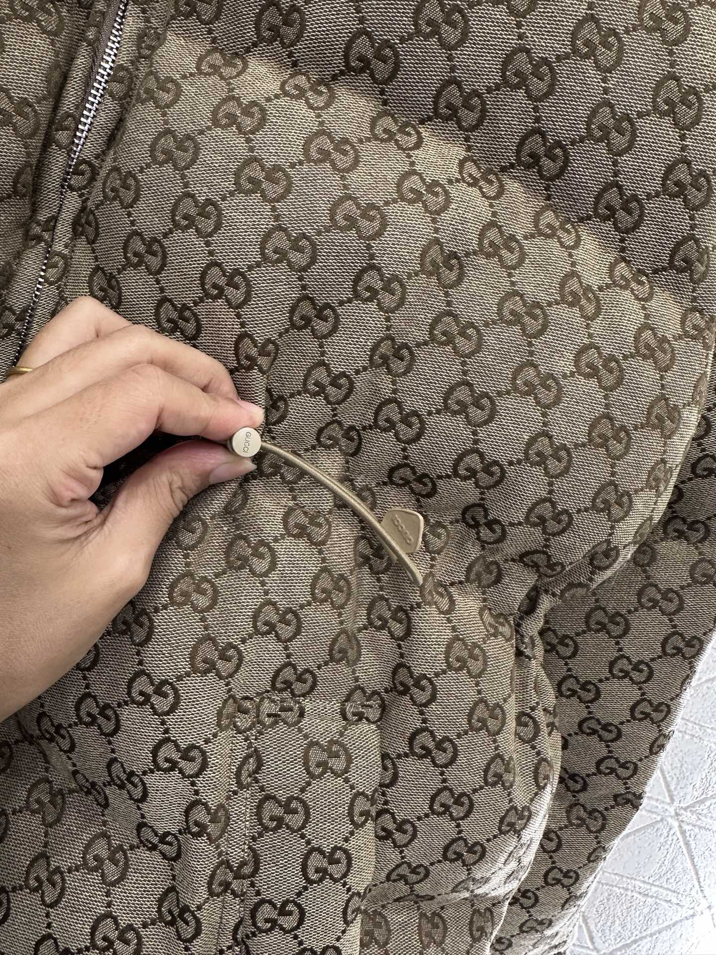 ♥Gucc*♥2025新品上架 提花中长款羽绒外套定制YB进口提花材质，羽绒填充内里，长方条形压纹，满铺