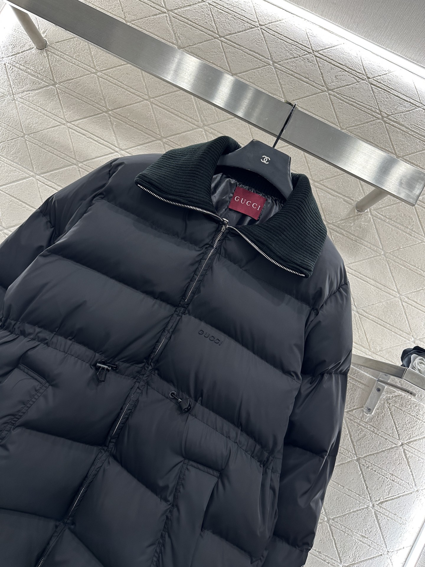 ♥Gucc*♥2025新品上架 中长款羽绒外套定制YB防风防水尼龙材质，羽绒填充内里，长方条形压纹，整件