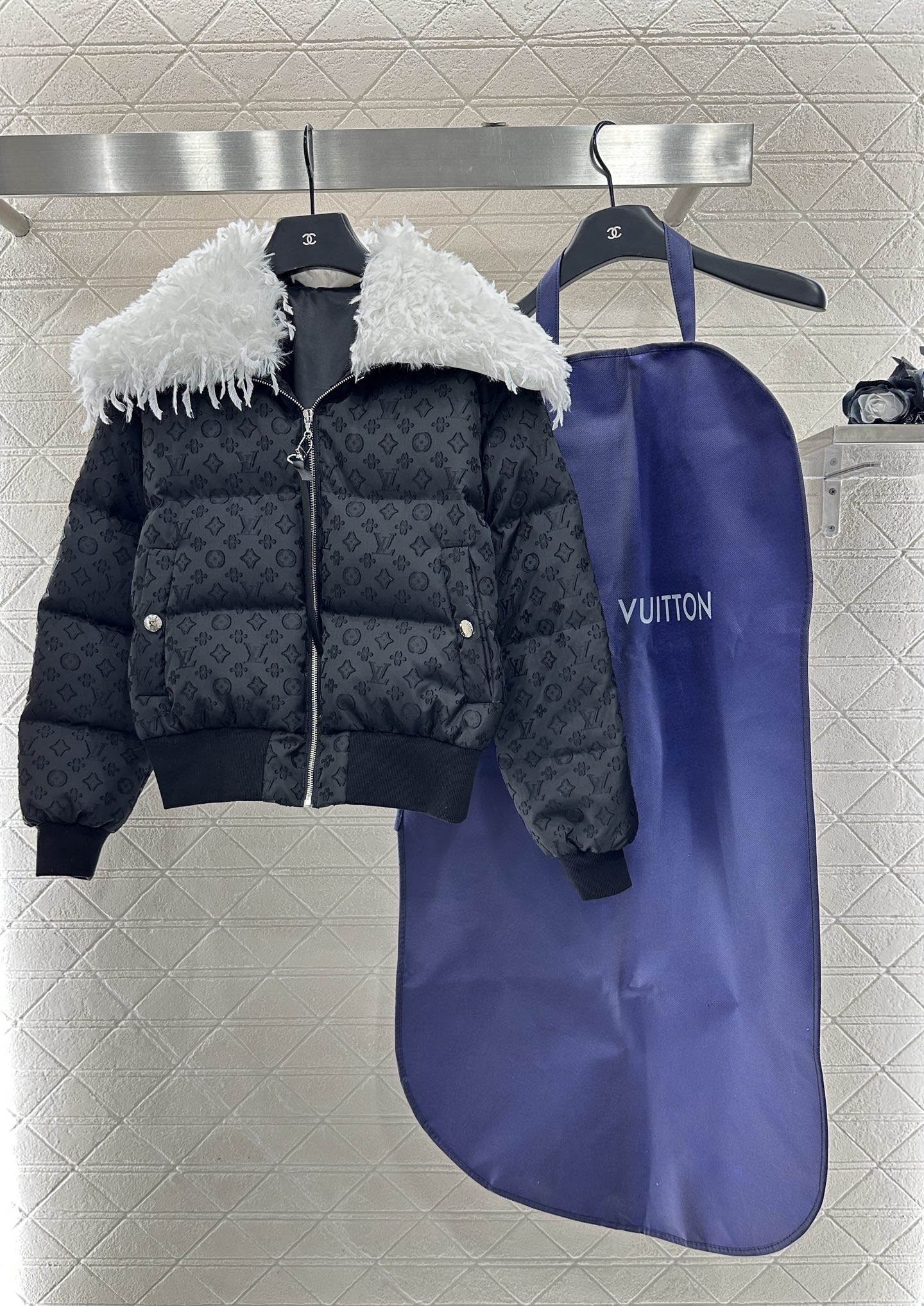 ♥Louis vuitto*♥2025新品上架 可拆卸毛领提花羽绒服25滑雪🎿系列#定制YB进口提花材质