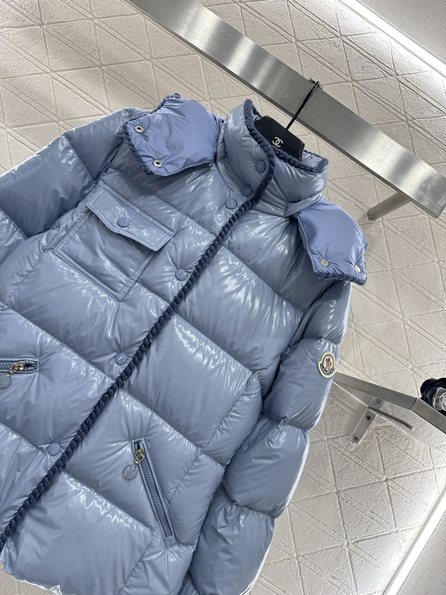 ♥Moncle*♥2025新品上架 连帽可拆卸羽绒服外套定制YB进口防风防水尼龙材质，其工艺还原，升级材