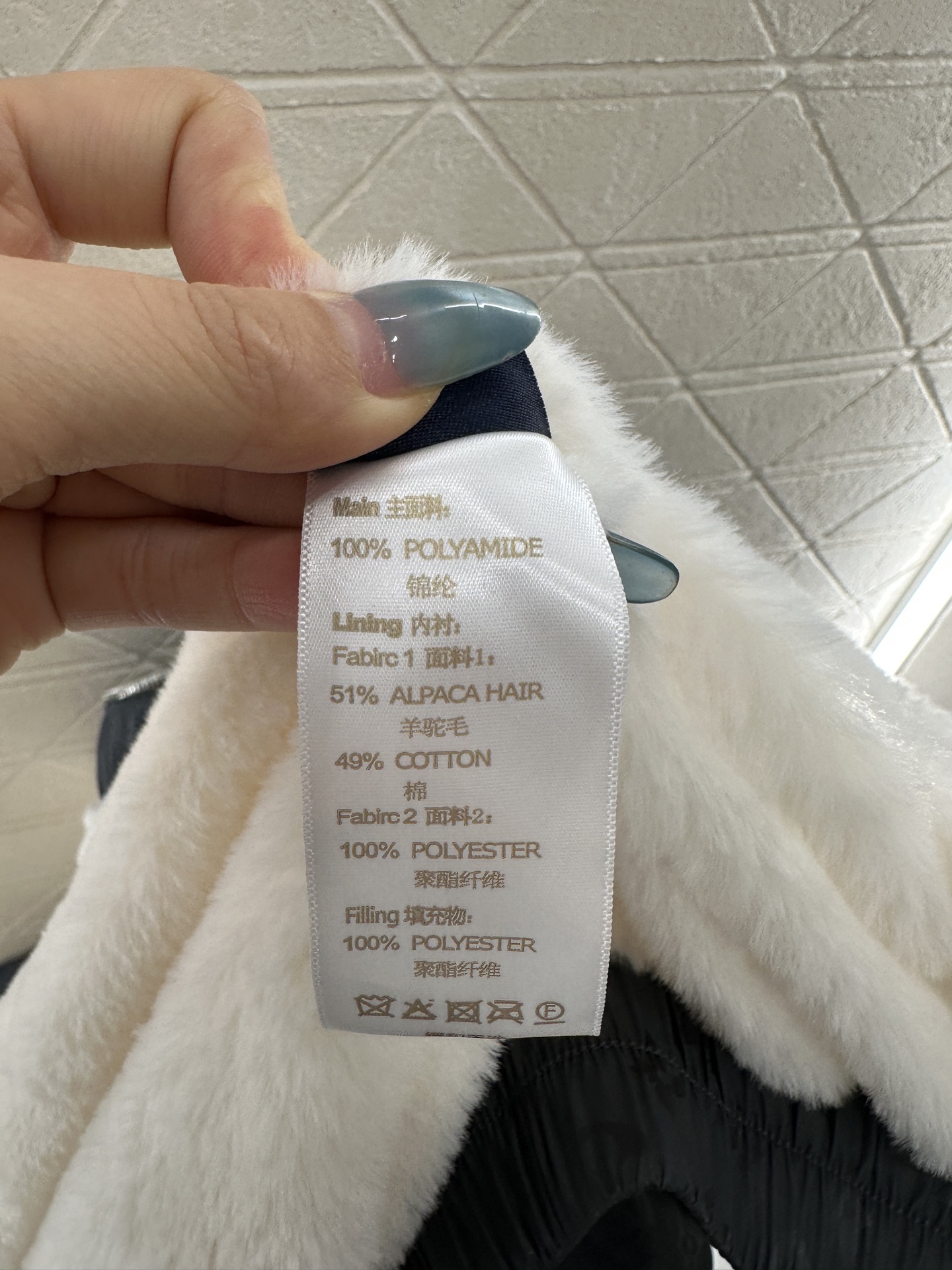 ♥Louis vuitto*♥2025新品上架 提花连帽毛绒羽绒服定制YB进口提花➕长毛泰迪羊绒材质，羽