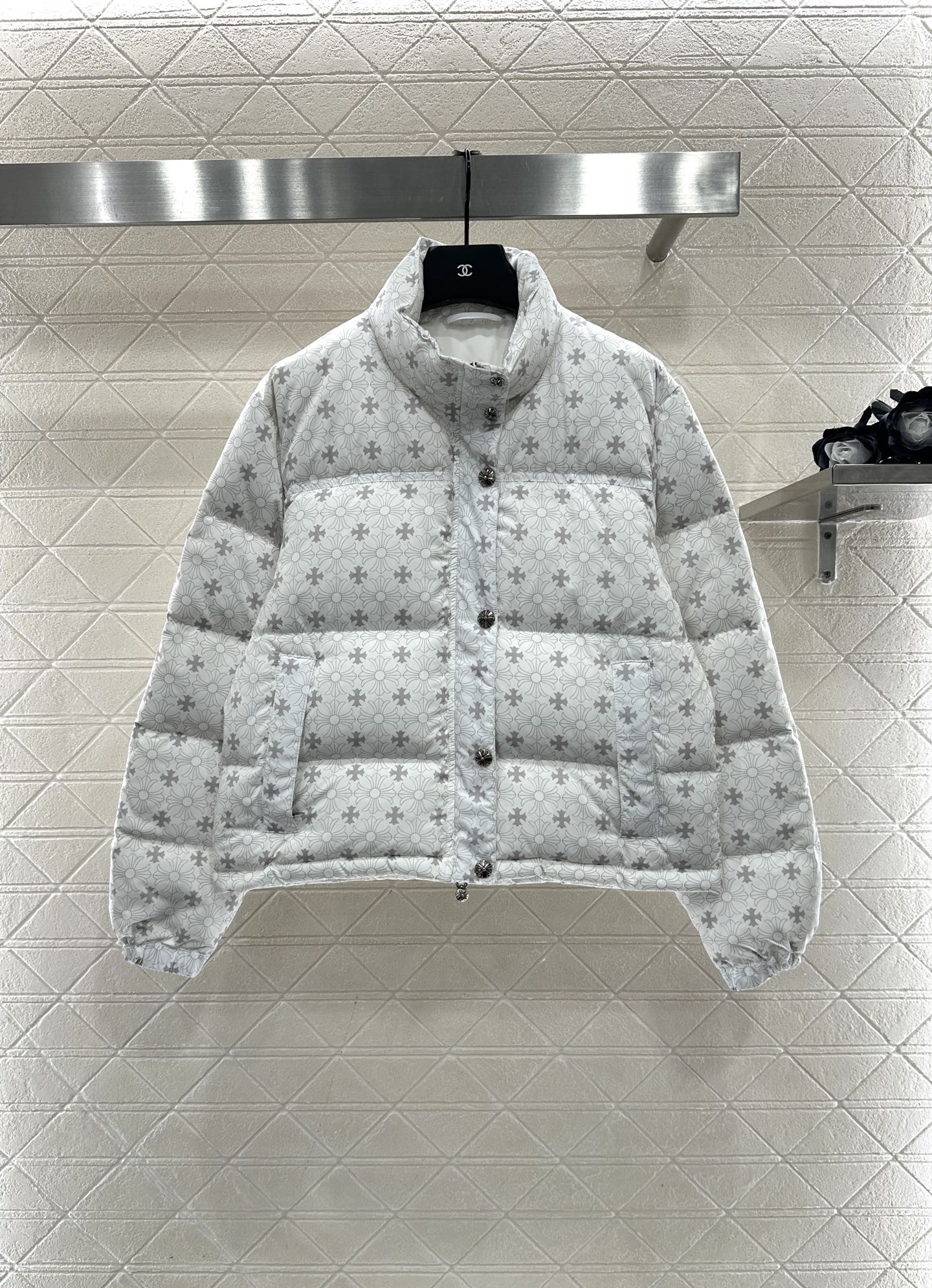 ♥Chrome heart*♥2025新品上架 十字架印花羽绒外套定制YB防风防水尼龙材质，白鹅绒填充内