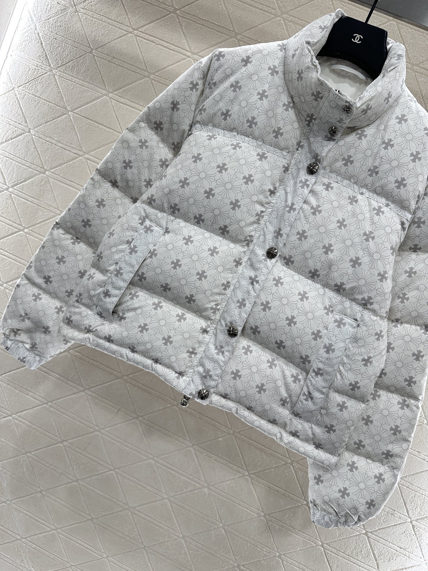 ♥Chrome heart*♥2025新品上架 十字架印花羽绒外套定制YB防风防水尼龙材质，白鹅绒填充内