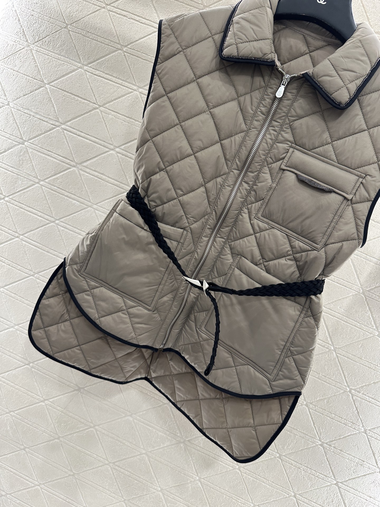 ♥Brunello Cucin*♥2025新品上架 腰带翻领棉服马甲定制YB进口防风防水尼龙材质，羽绒棉