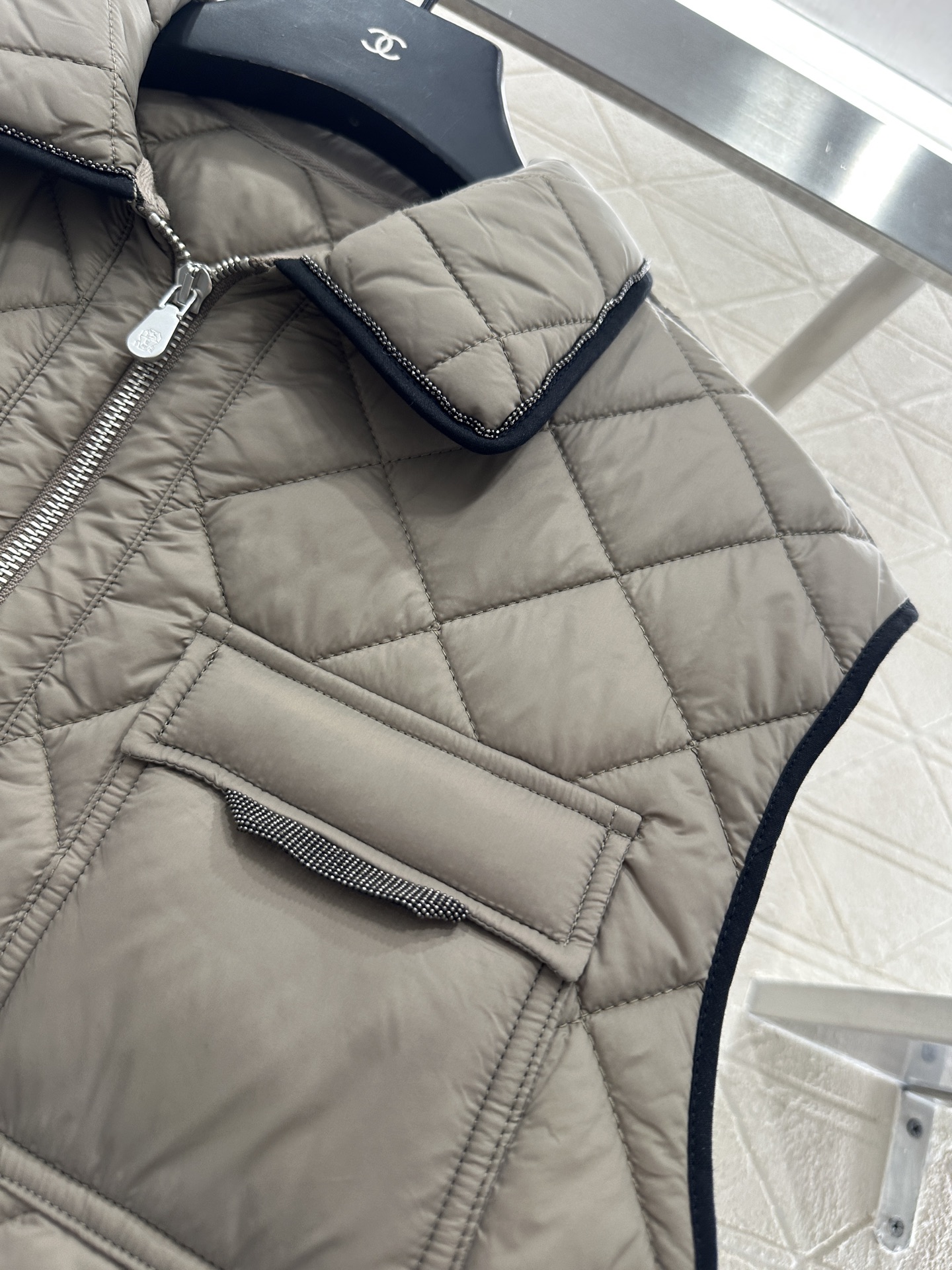 ♥Brunello Cucin*♥2025新品上架 腰带翻领棉服马甲定制YB进口防风防水尼龙材质，羽绒棉